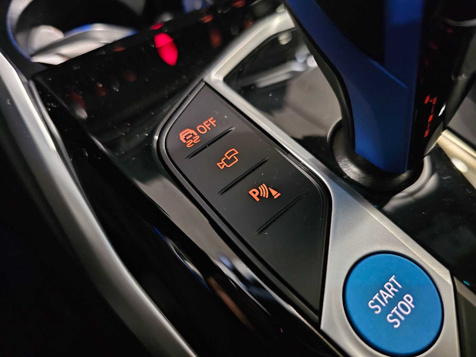 Thumbnail: 2023 BMW i4 - 26