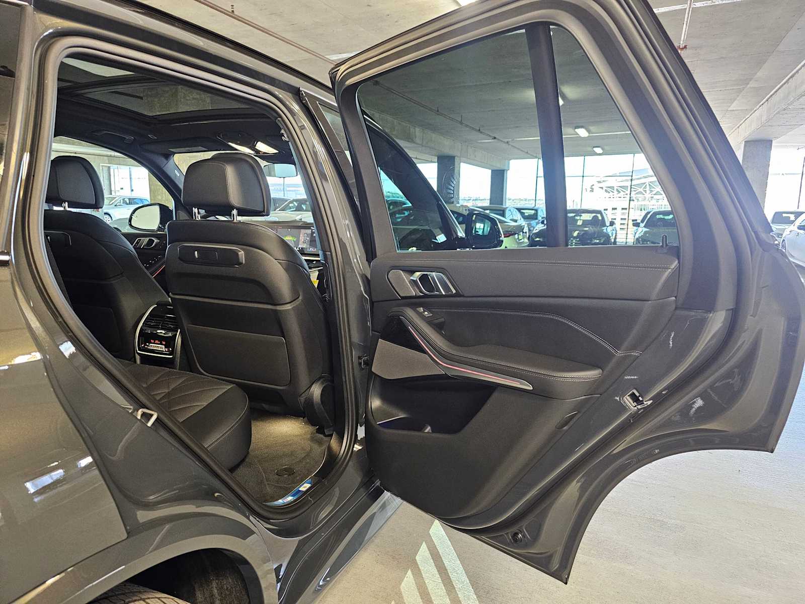 Thumbnail: 2026 BMW X5 - 39