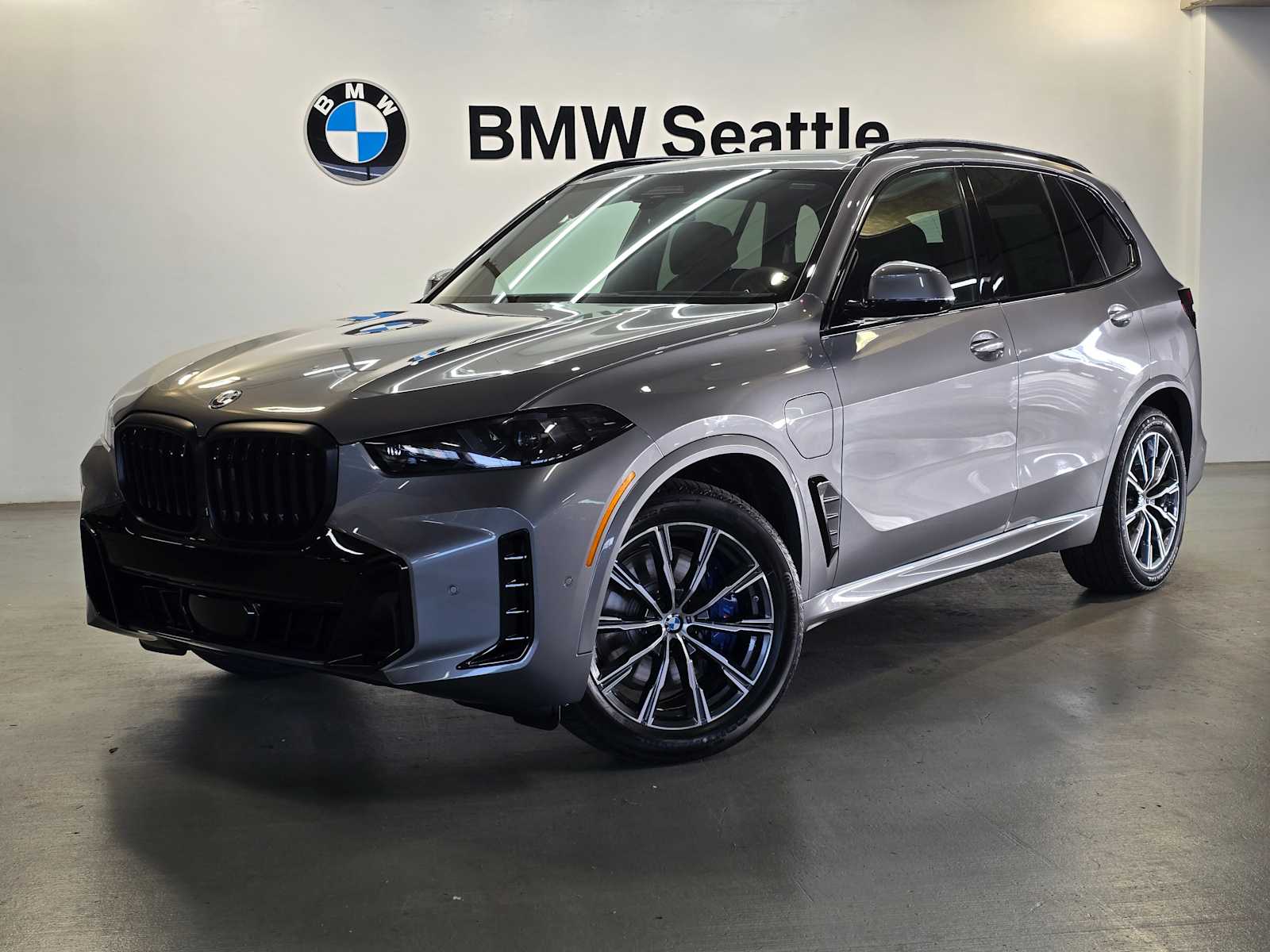 Thumbnail: 2026 BMW X5 - 1