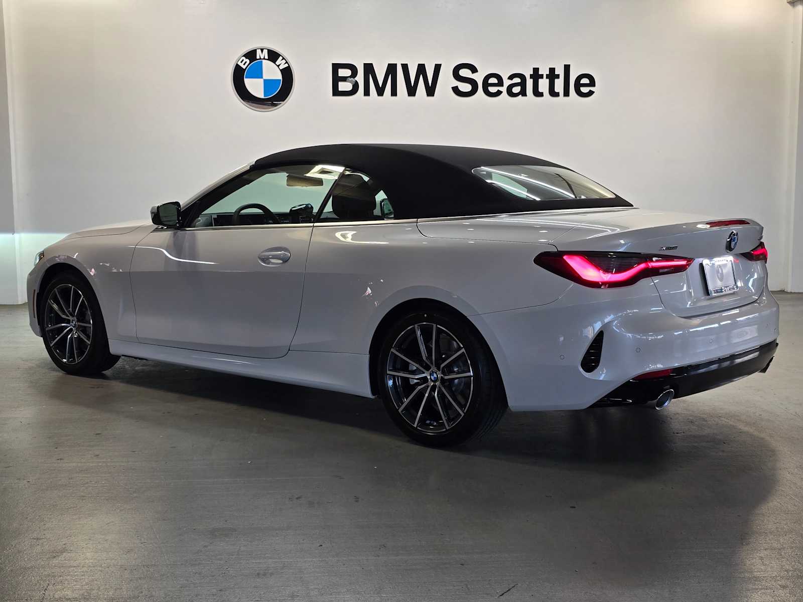 Thumbnail: 2026 BMW 4 Series - 4