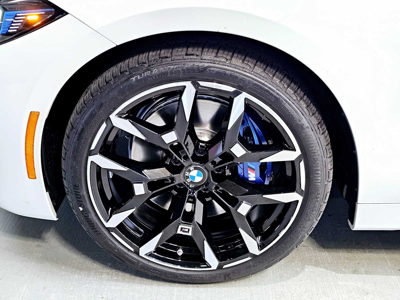 Thumbnail: 2025 BMW 4 Series - 8
