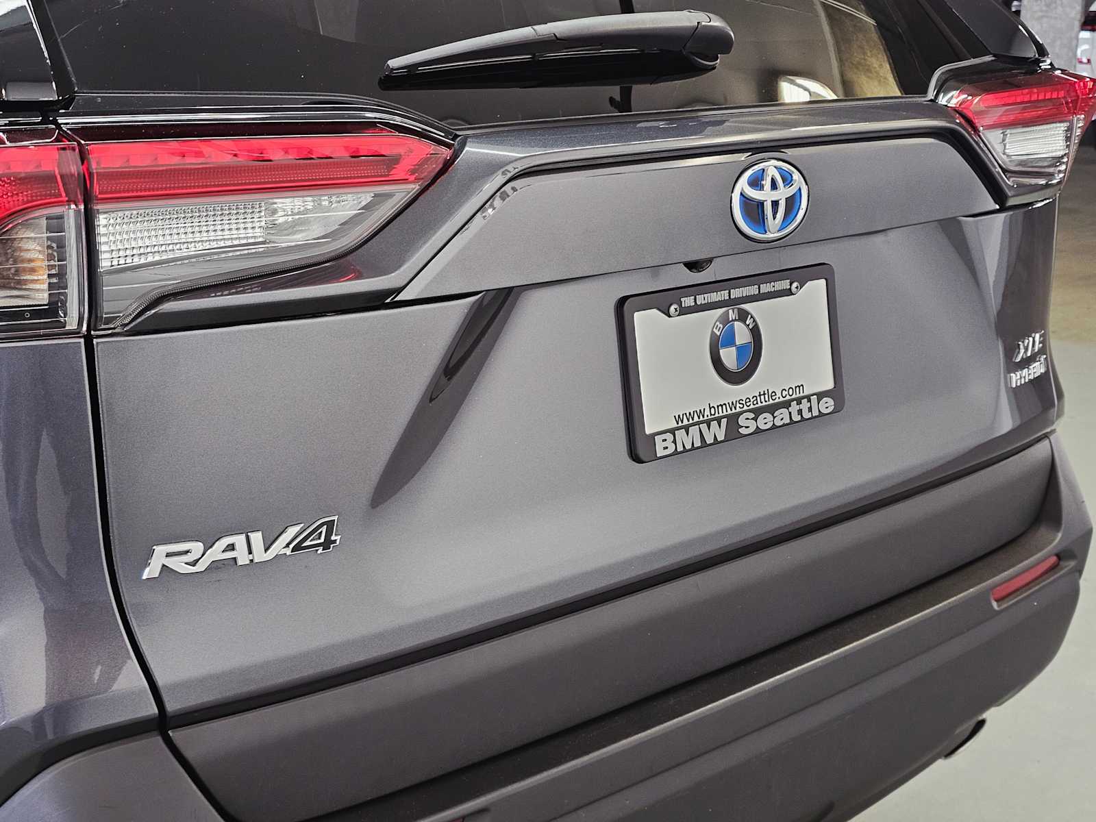 Thumbnail: 2021 Toyota RAV4 - 7
