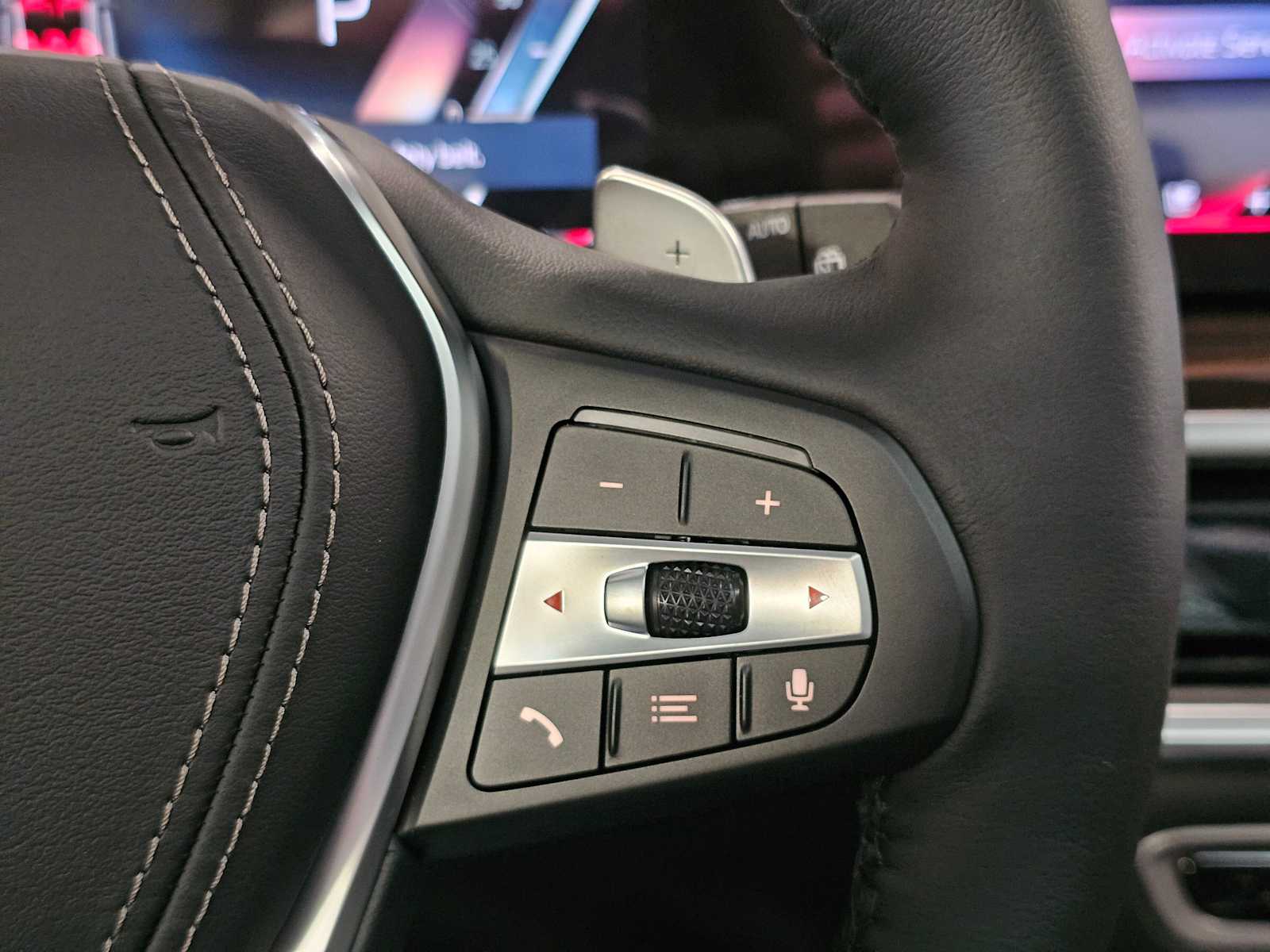 Thumbnail: 2026 BMW X5 - 12