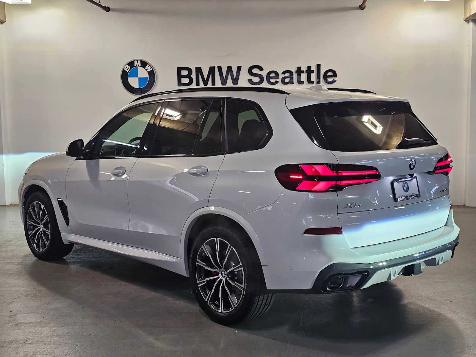 Thumbnail: 2026 BMW X5 - 4