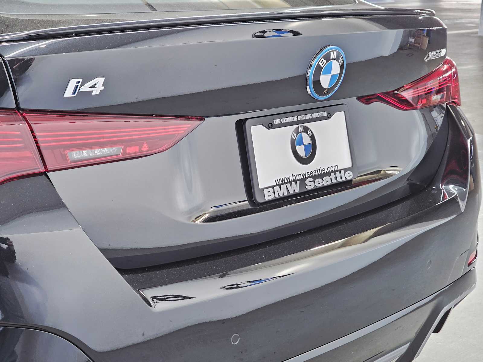 Thumbnail: 2025 BMW i4 - 7