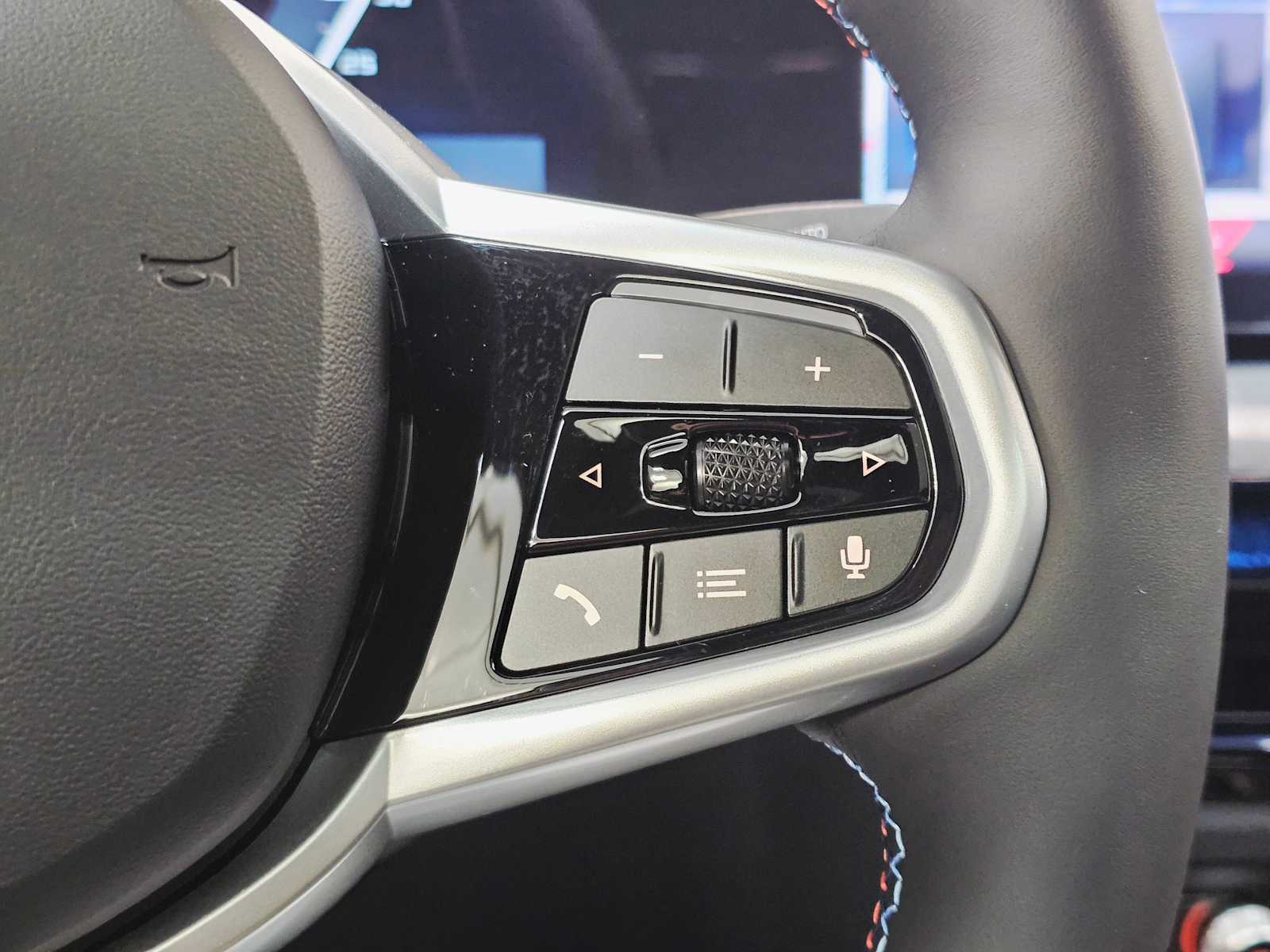 Thumbnail: 2025 BMW i4 - 12