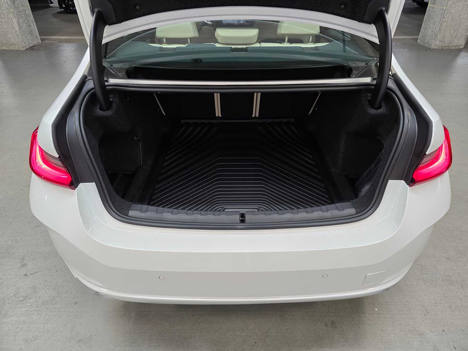 Thumbnail: 2026 BMW 3 Series - 35