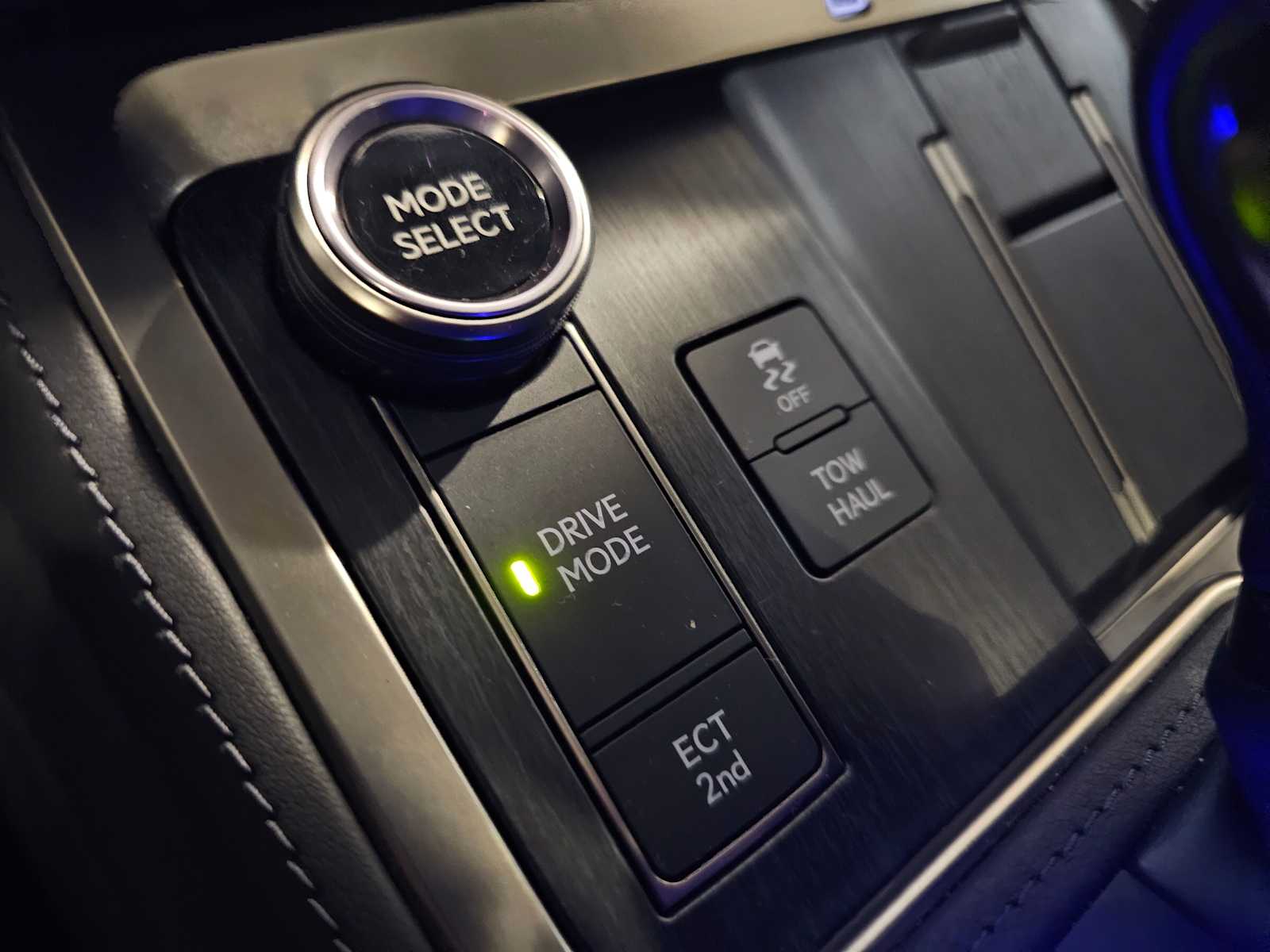 Thumbnail: 2024 Lexus GX - 25