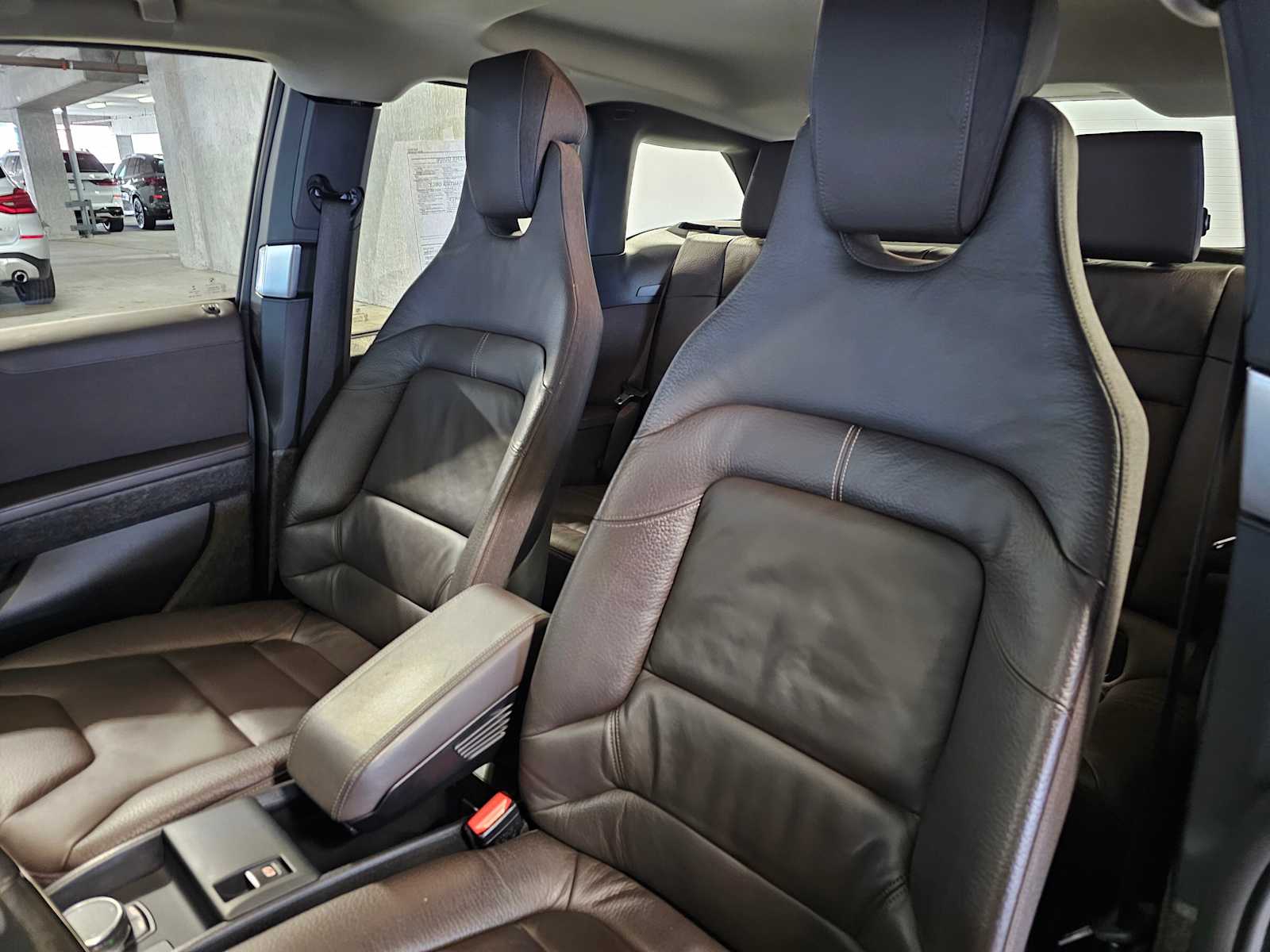 Thumbnail: 2017 BMW i3 - 32