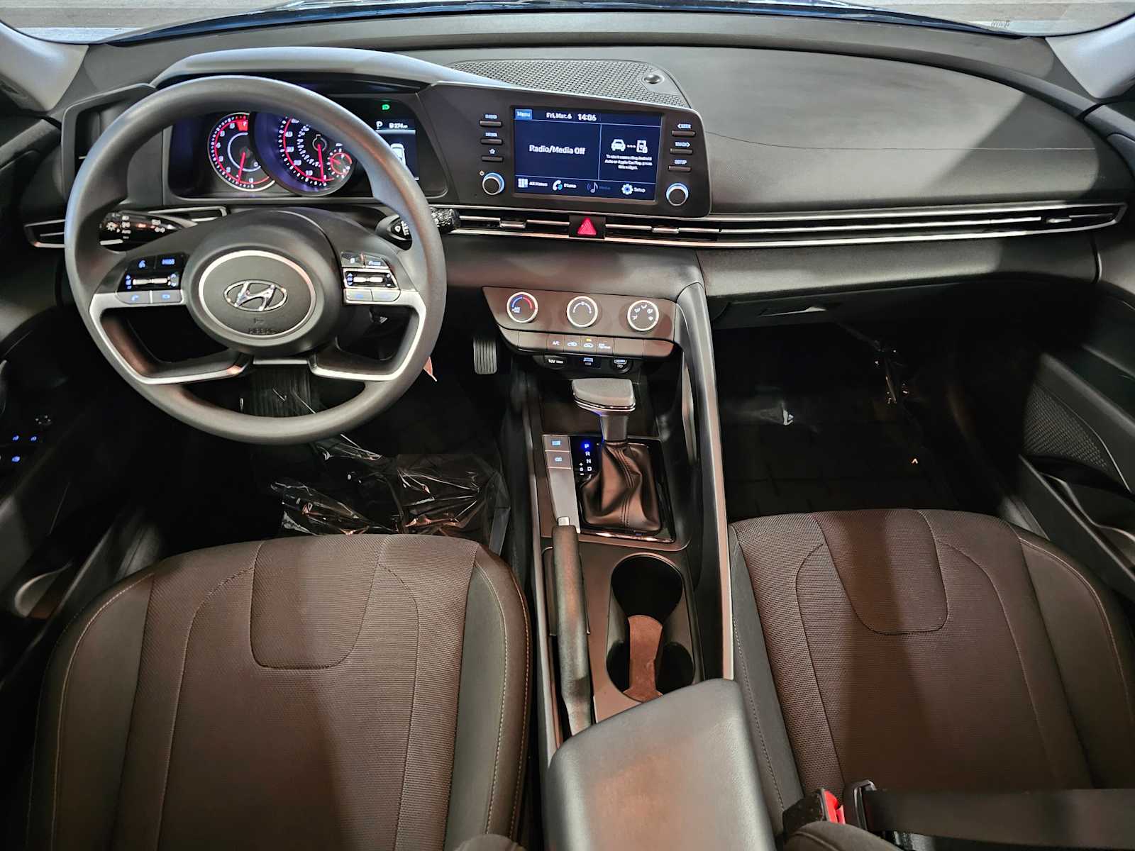 Thumbnail: 2022 Hyundai Elantra - 12