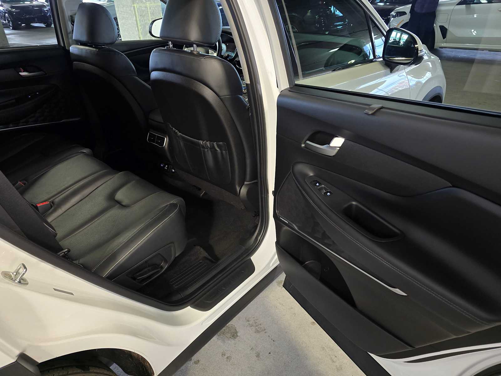 Thumbnail: 2022 Hyundai Santa Fe - 30