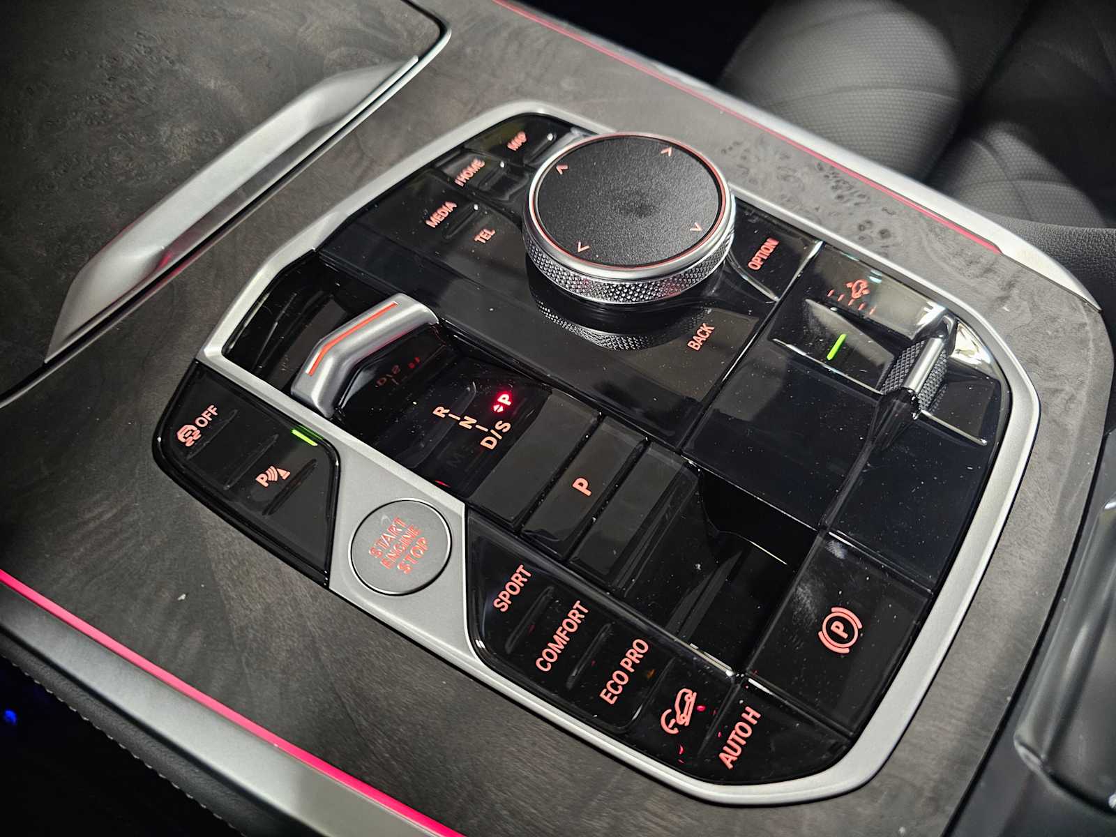 Thumbnail: 2026 BMW X7 - 21