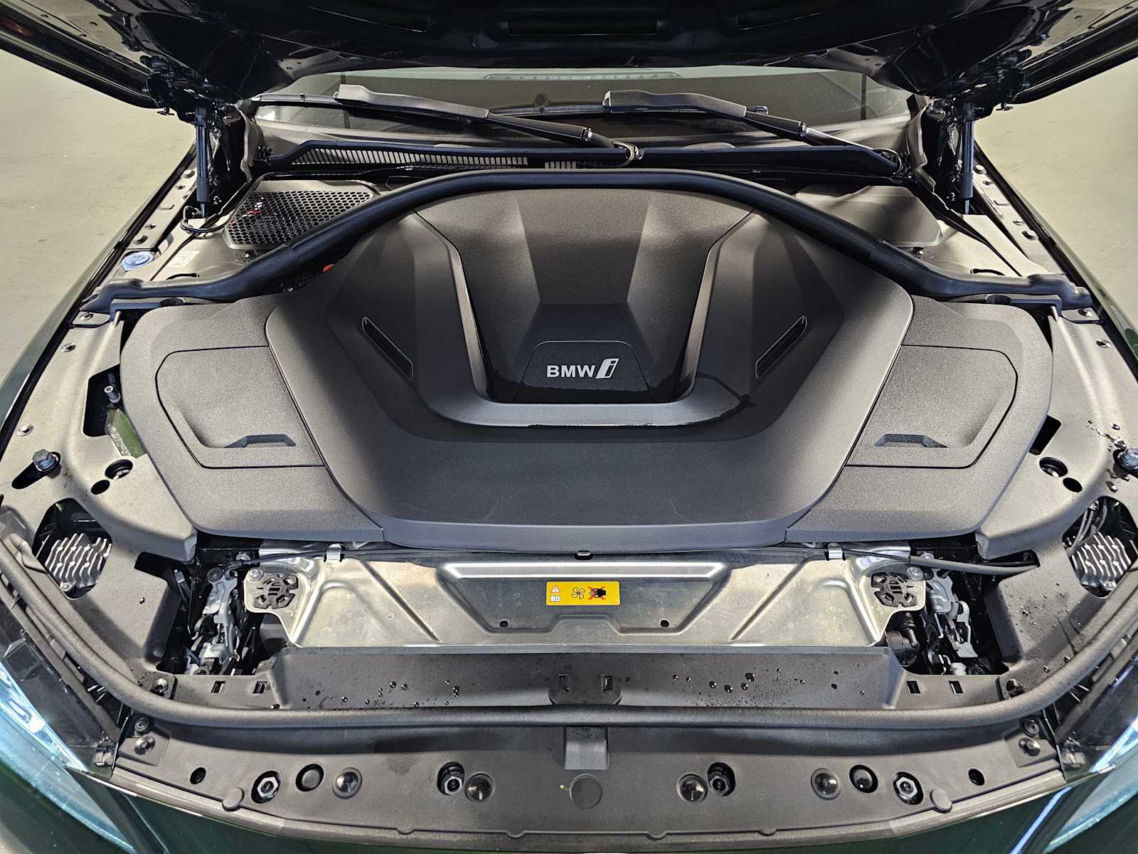 Thumbnail: 2023 BMW i4 - 9