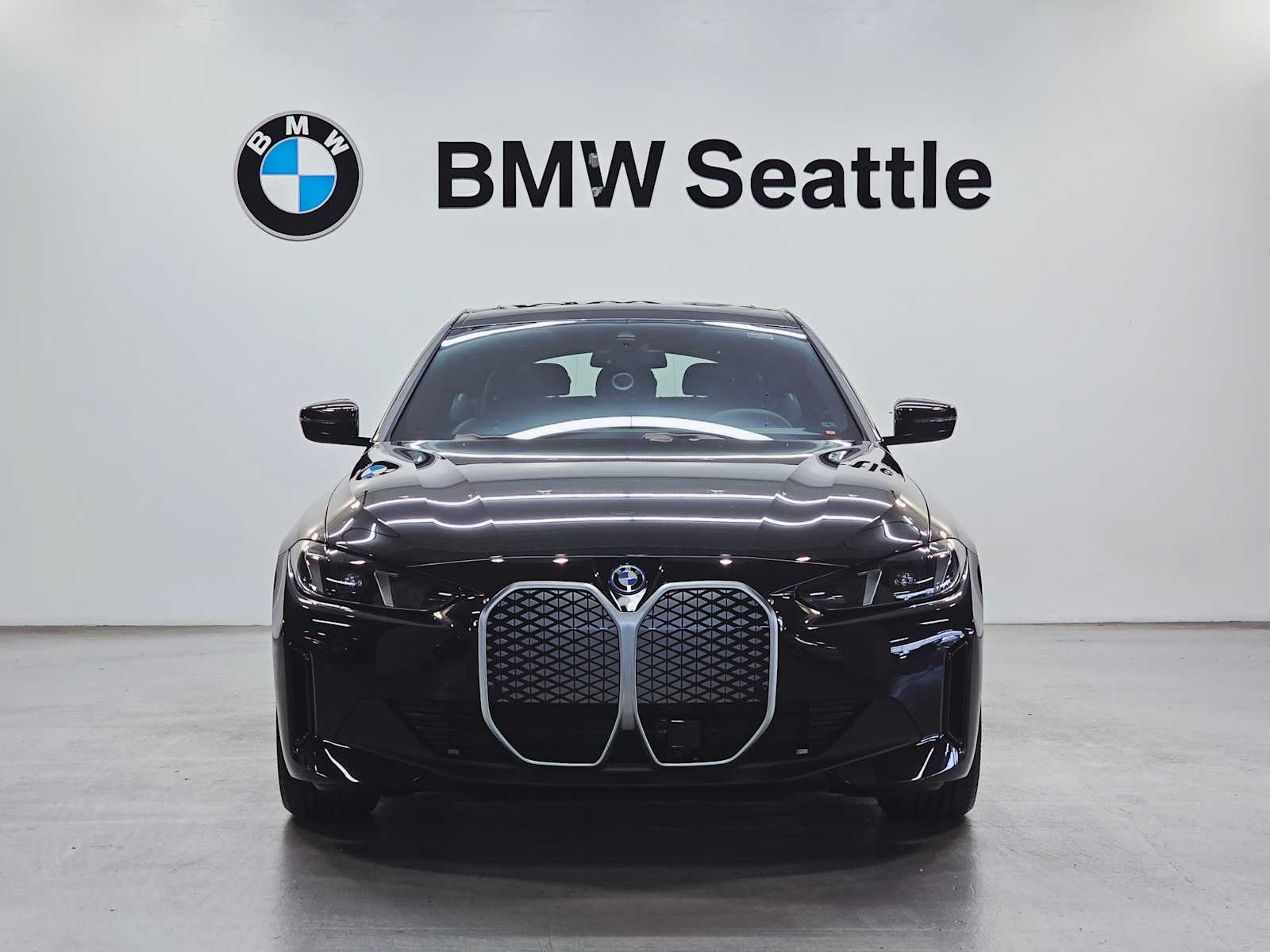 Thumbnail: 2025 BMW i4 - 6