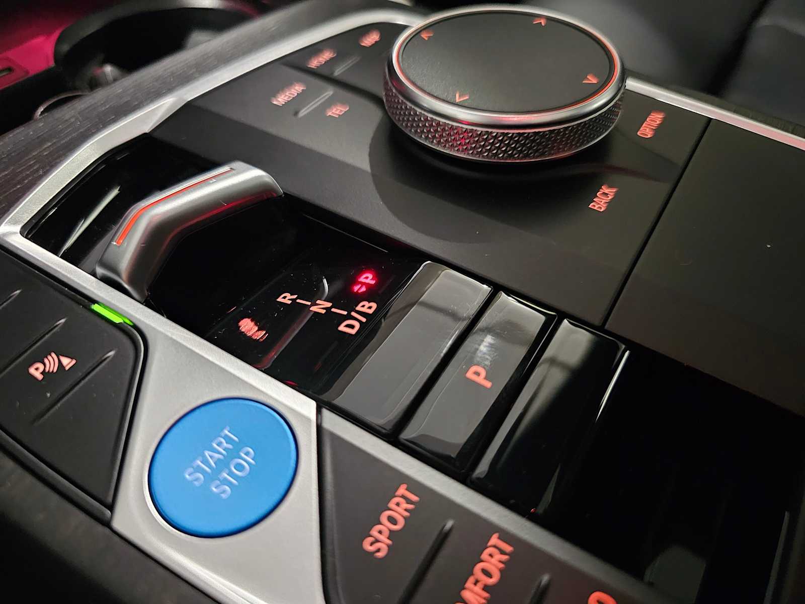 Thumbnail: 2023 BMW i4 - 24