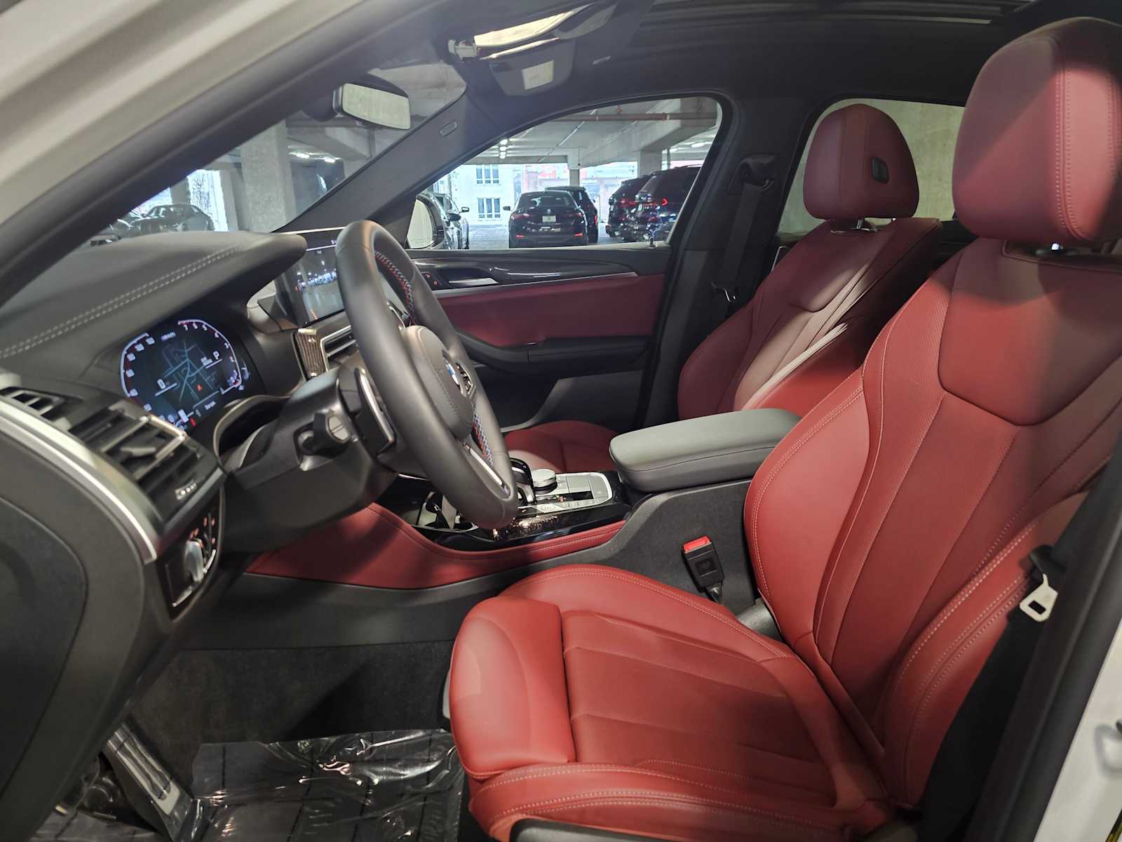 Thumbnail: 2025 BMW X4 - 32