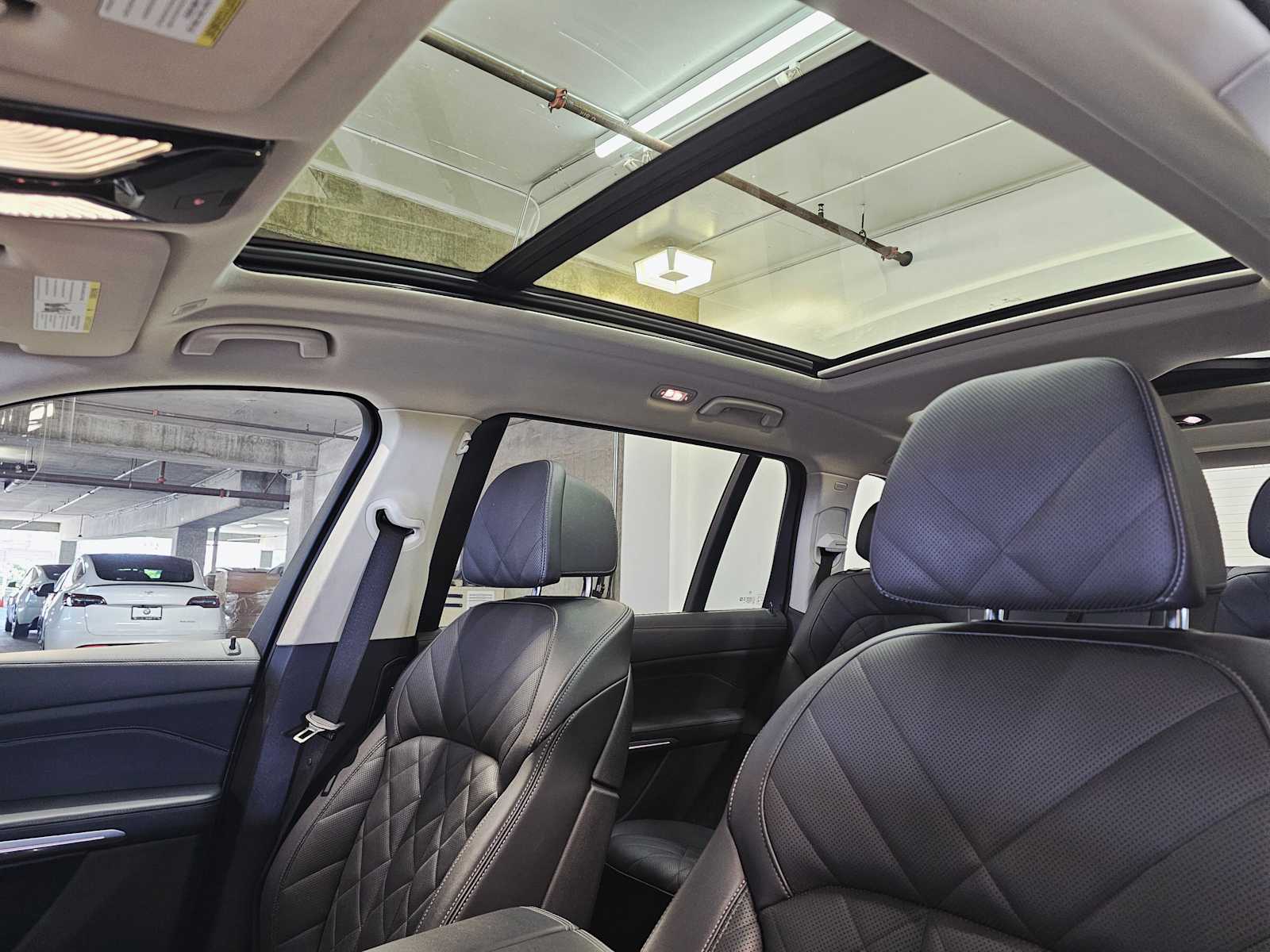 Thumbnail: 2024 BMW X7 - 24