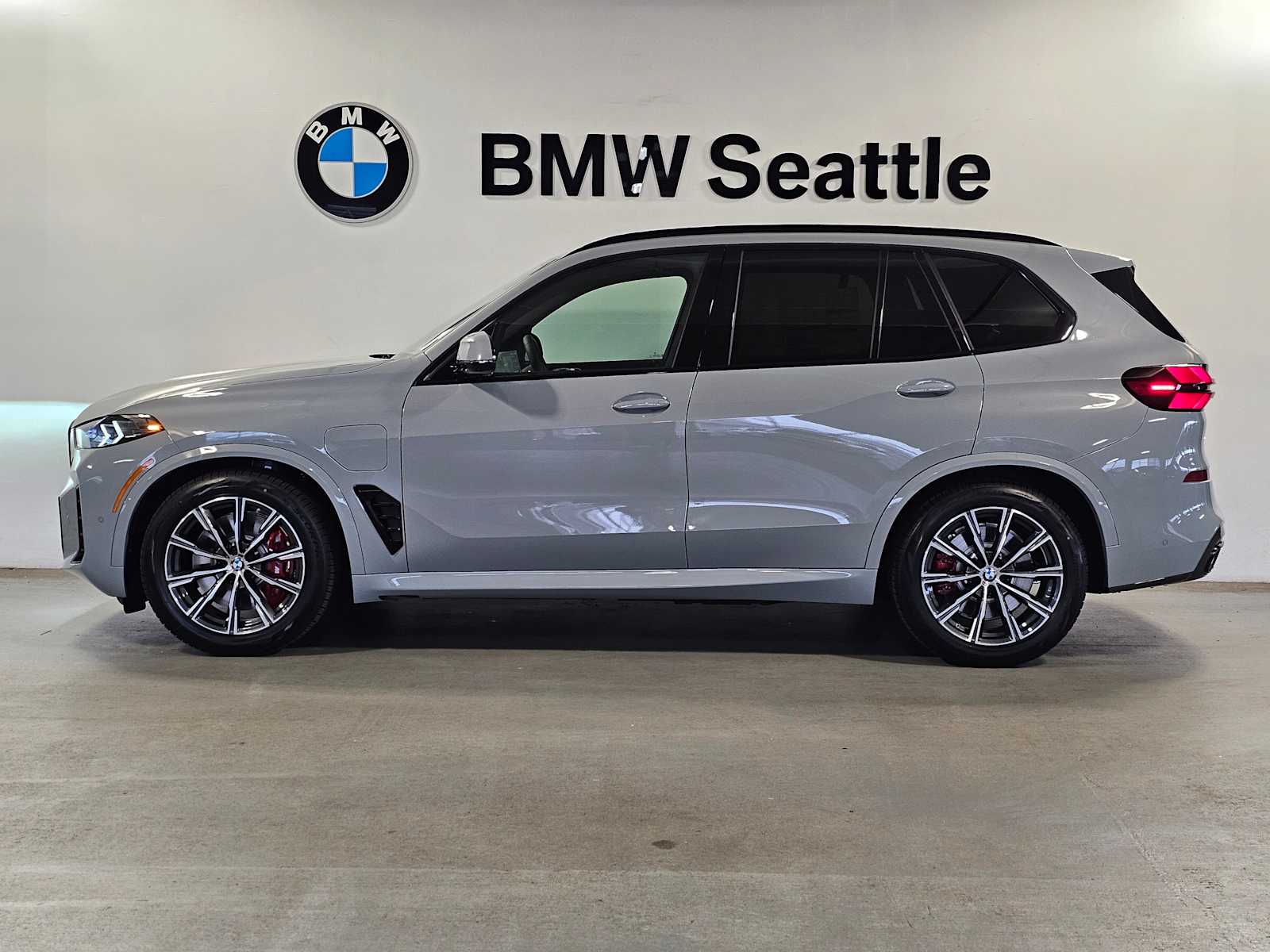 Thumbnail: 2026 BMW X5 - 3