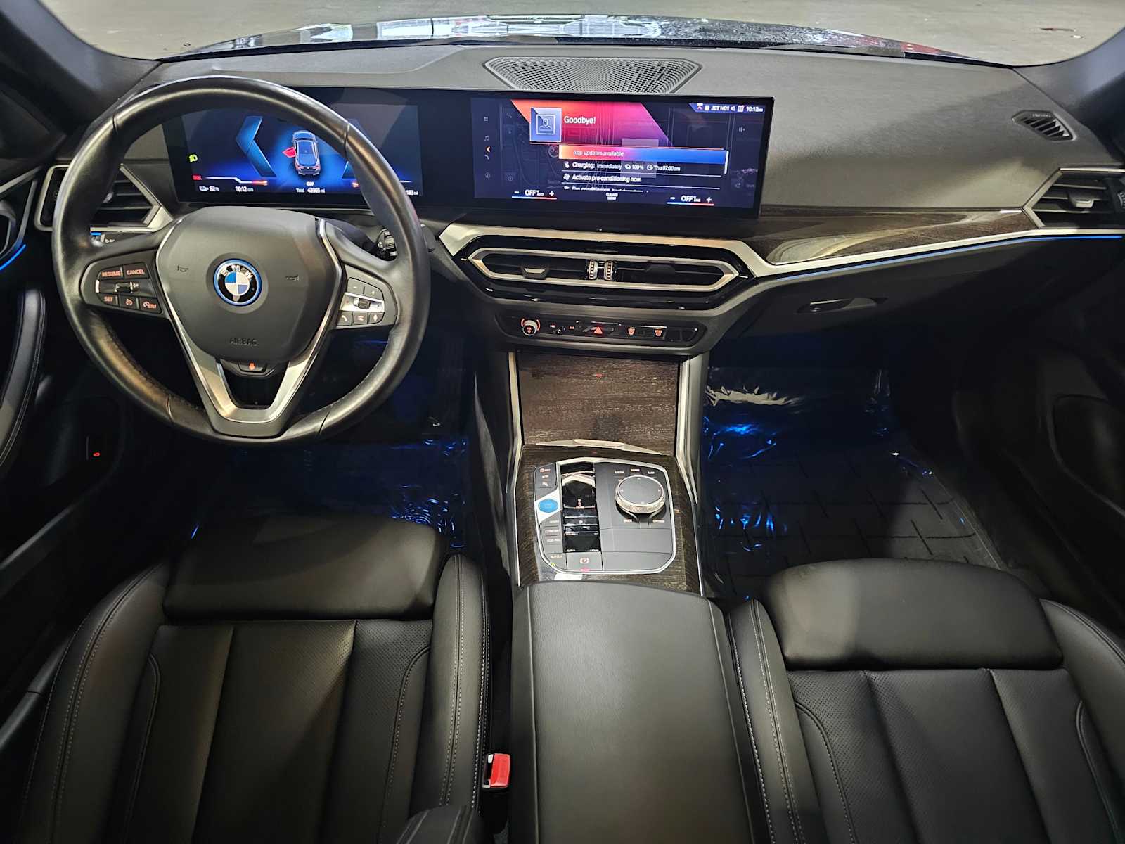 Thumbnail: 2023 BMW i4 - 10
