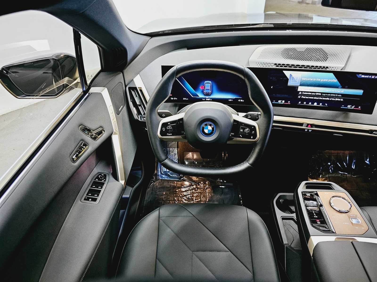 Thumbnail: 2024 BMW iX - 11