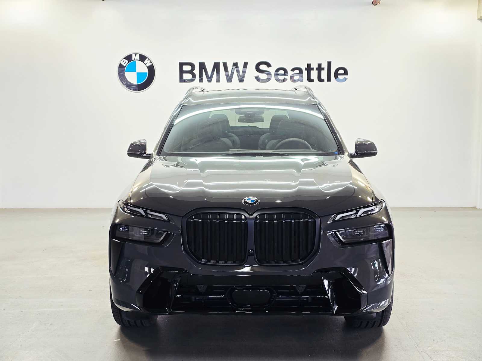 Thumbnail: 2026 BMW X7 - 6