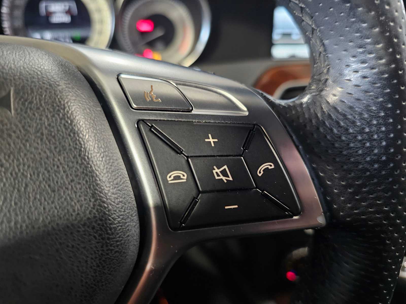 Thumbnail: 2013 Mercedes-Benz C-Class - 20