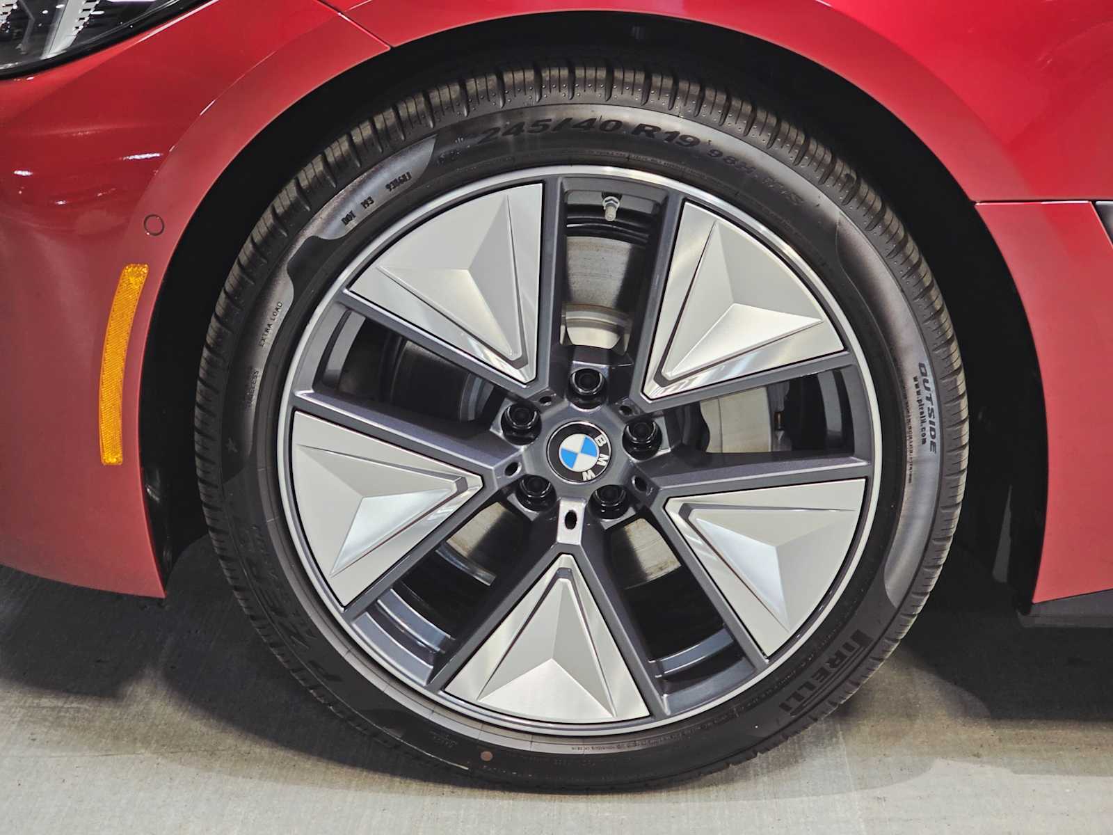 Thumbnail: 2025 BMW i4 - 8