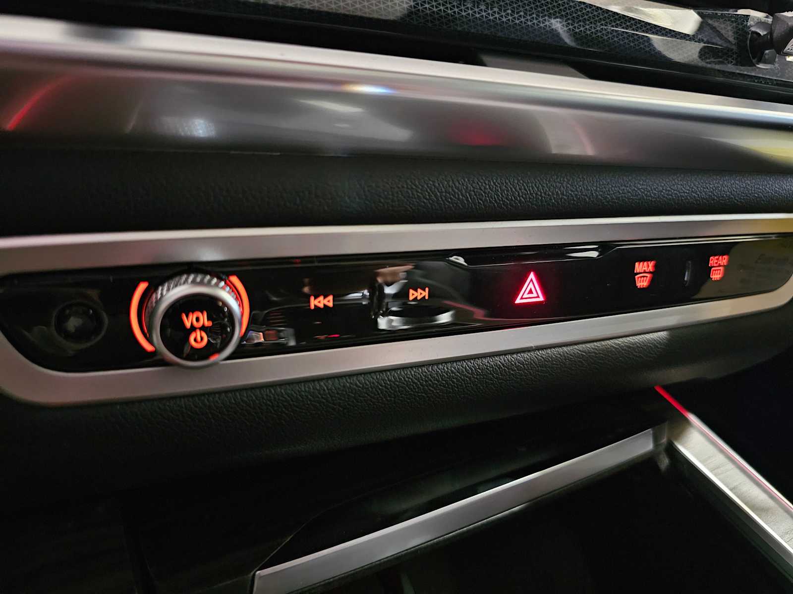 Thumbnail: 2026 BMW X5 - 19