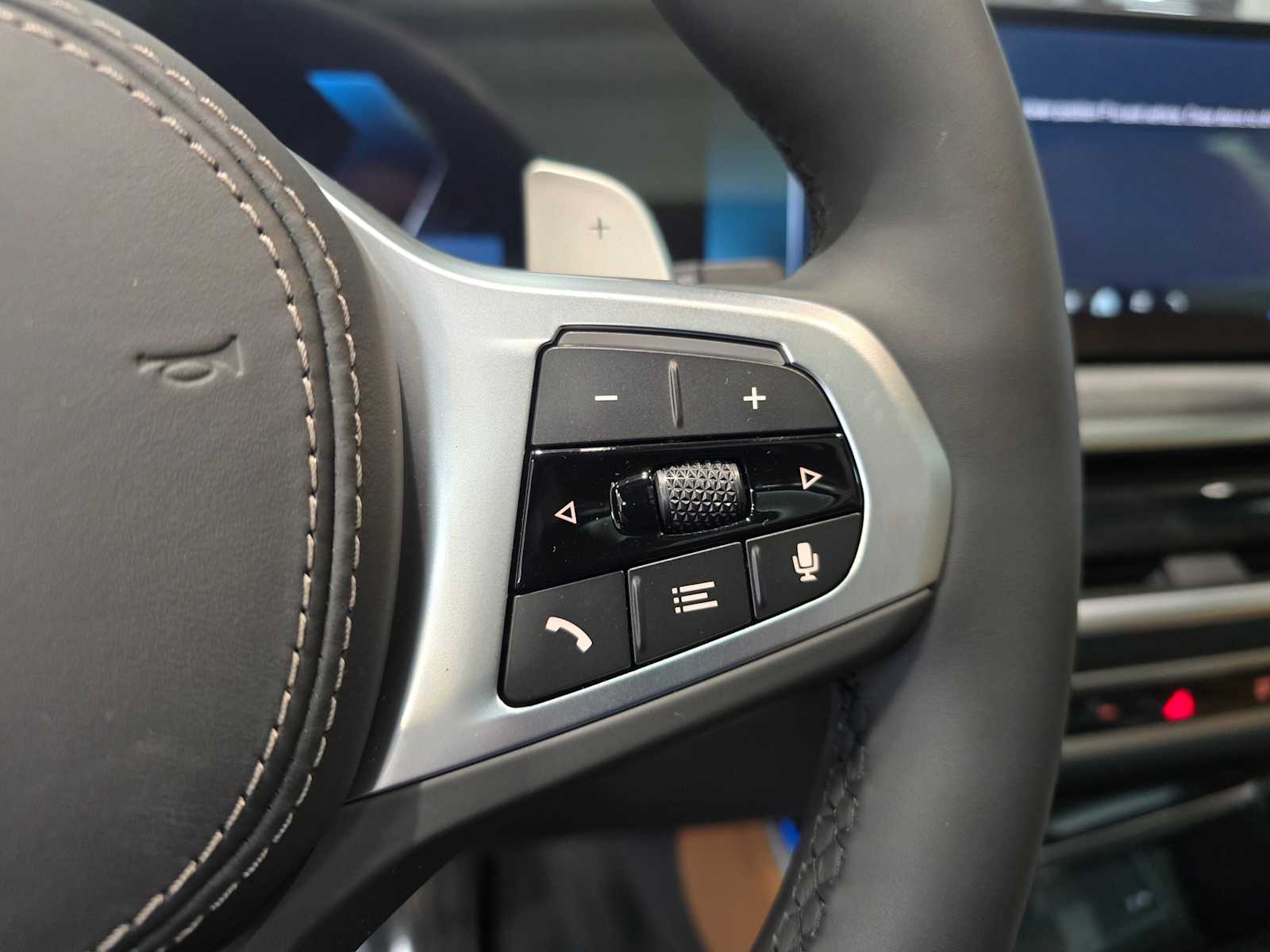 Thumbnail: 2026 BMW X5 - 17