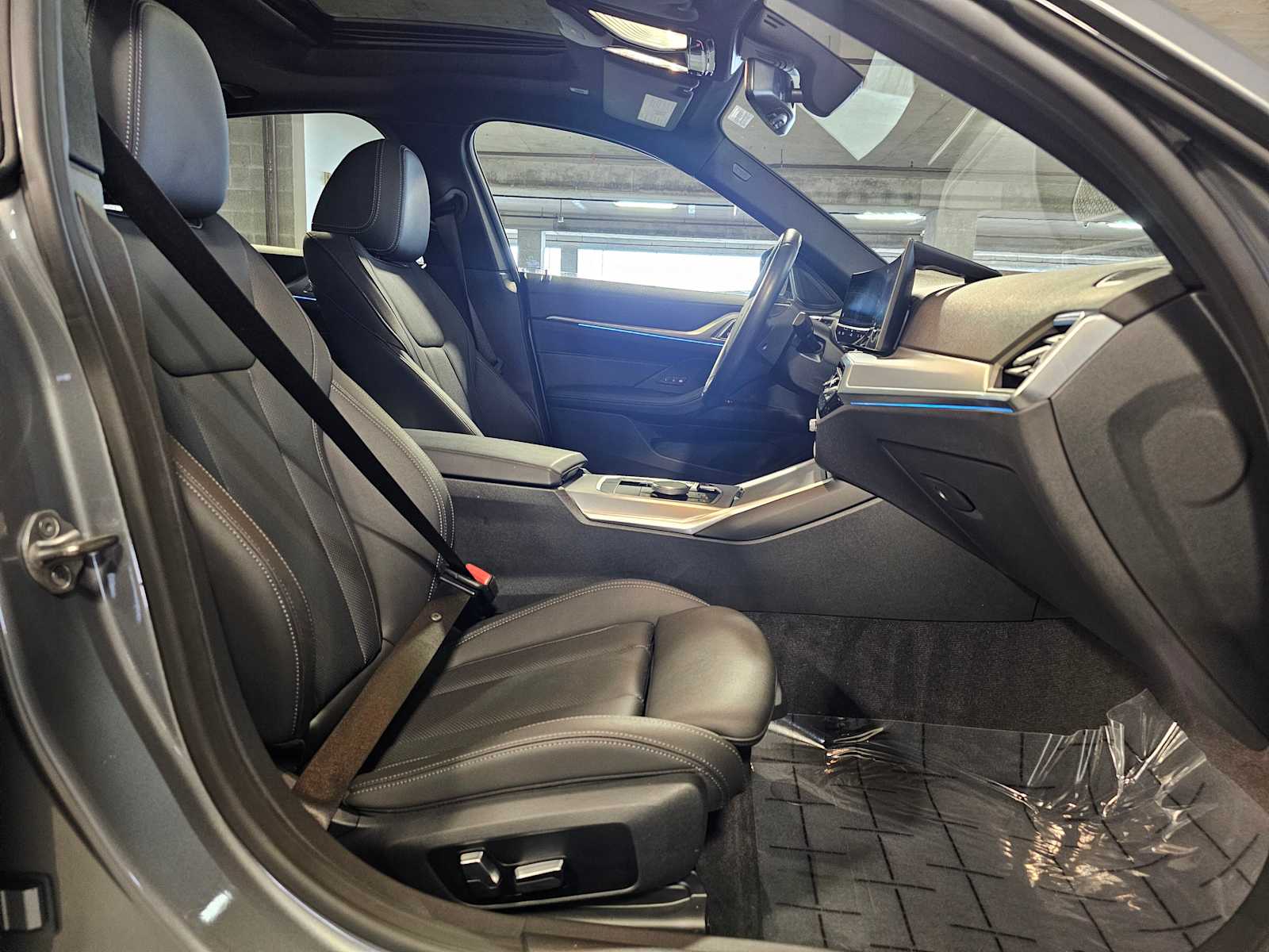 Thumbnail: 2023 BMW i4 - 42