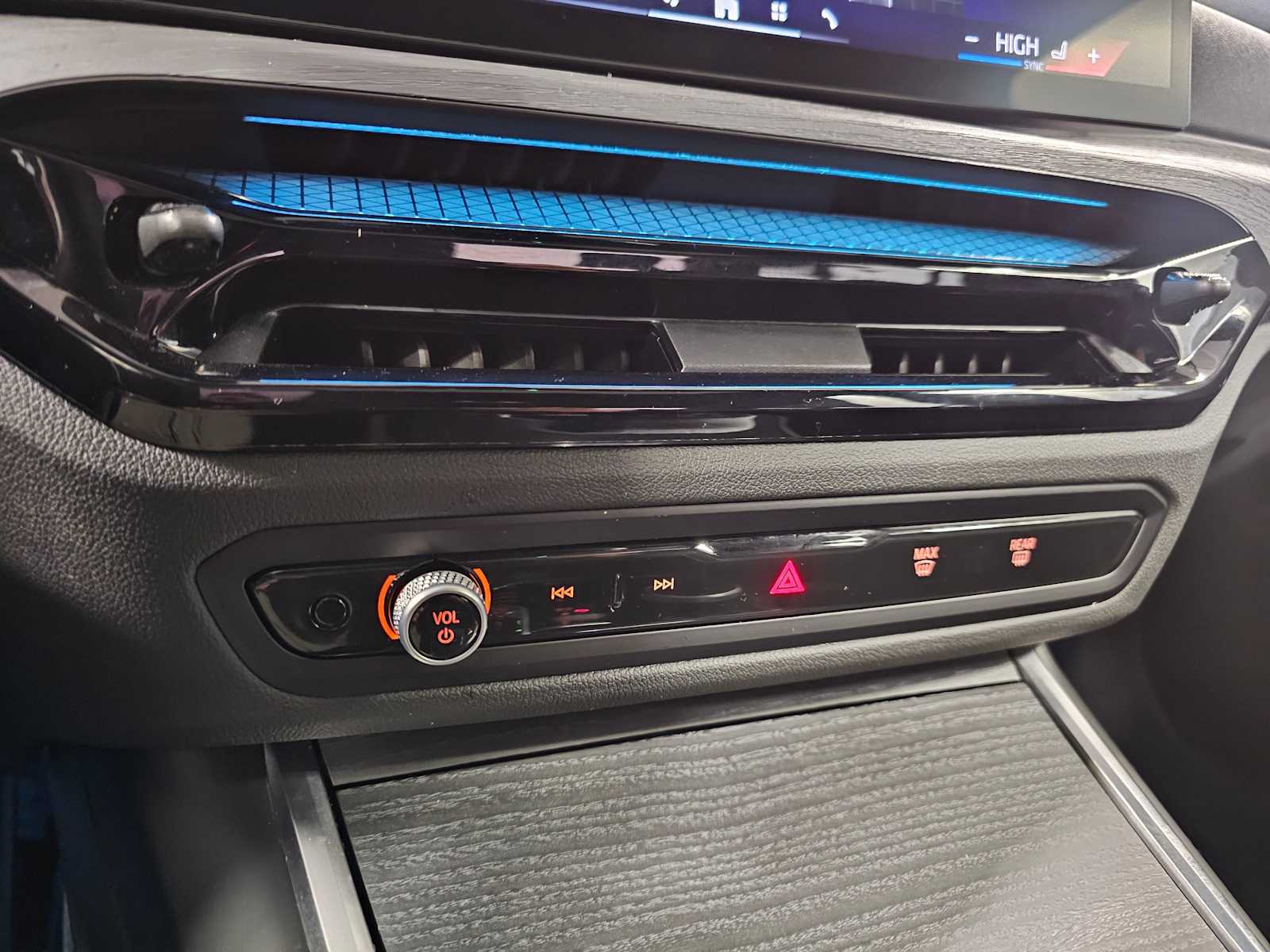 Thumbnail: 2025 BMW 3 Series - 18