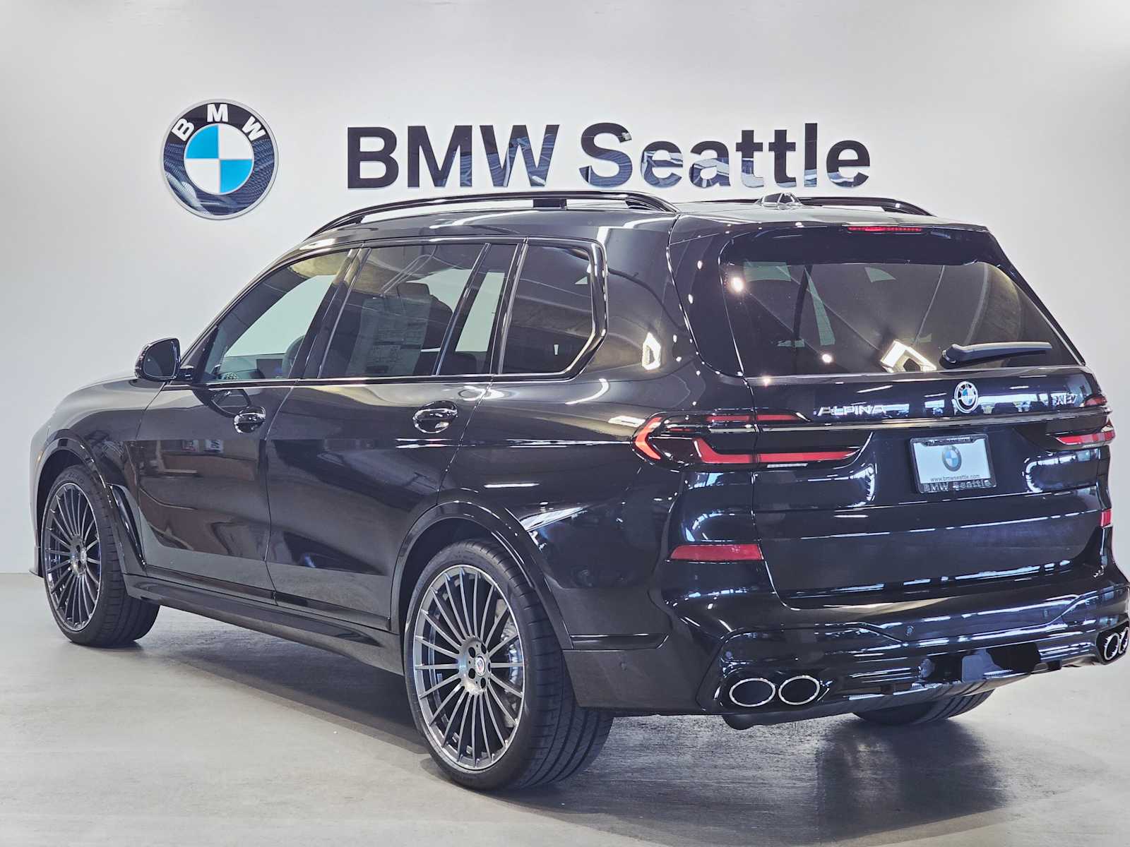 Thumbnail: 2026 BMW X7 - 4