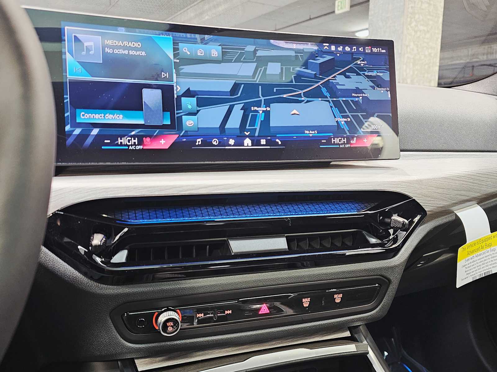 Thumbnail: 2025 BMW i4 - 16