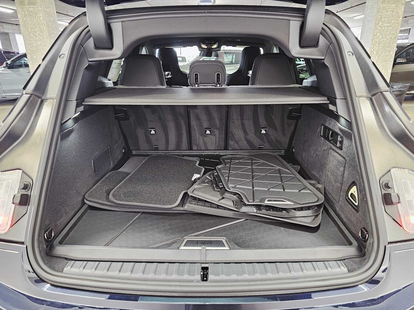 Thumbnail: 2026 BMW iX - 28