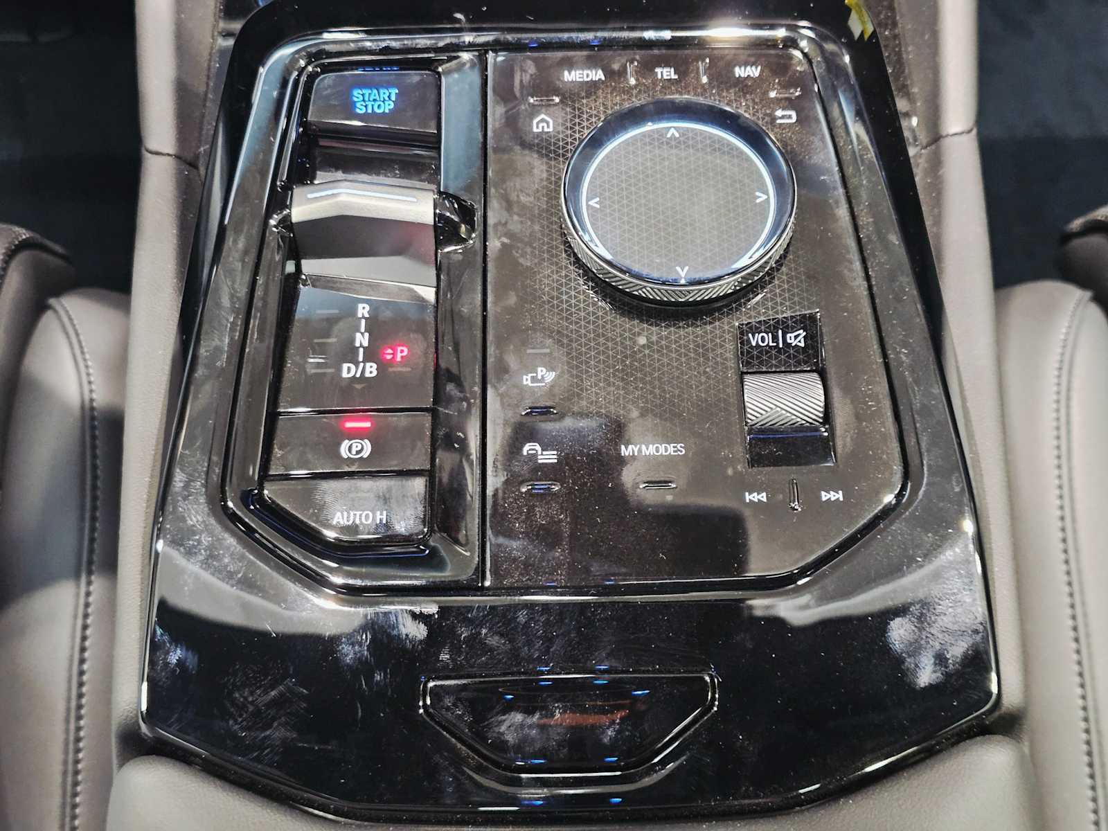 Thumbnail: 2025 BMW i5 - 18