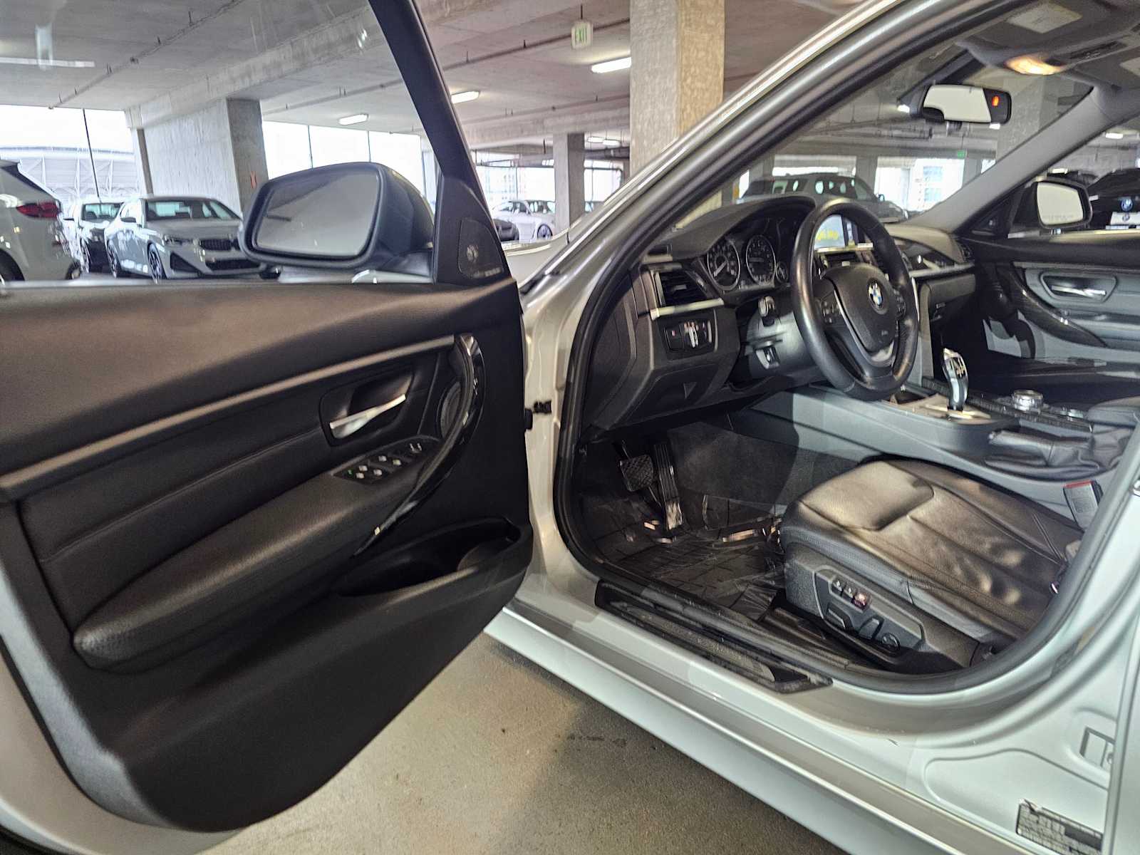 Thumbnail: 2015 BMW 3 Series - 31