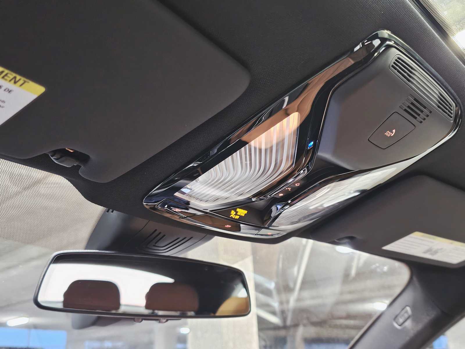 Thumbnail: 2025 BMW i4 - 21