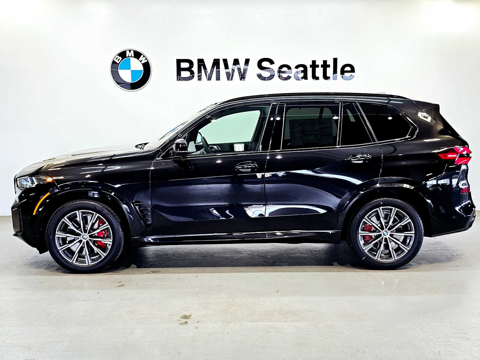 2025 BMW X5 M60i 3