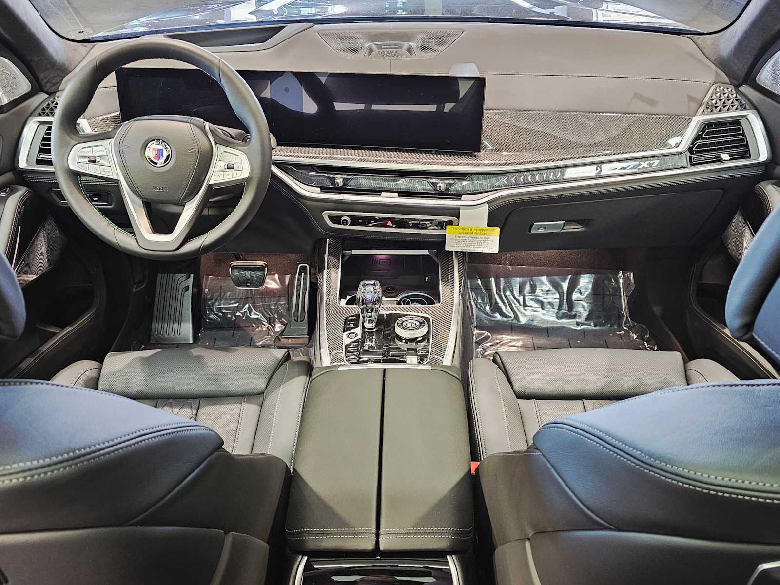 Thumbnail: 2026 BMW X7 - 10