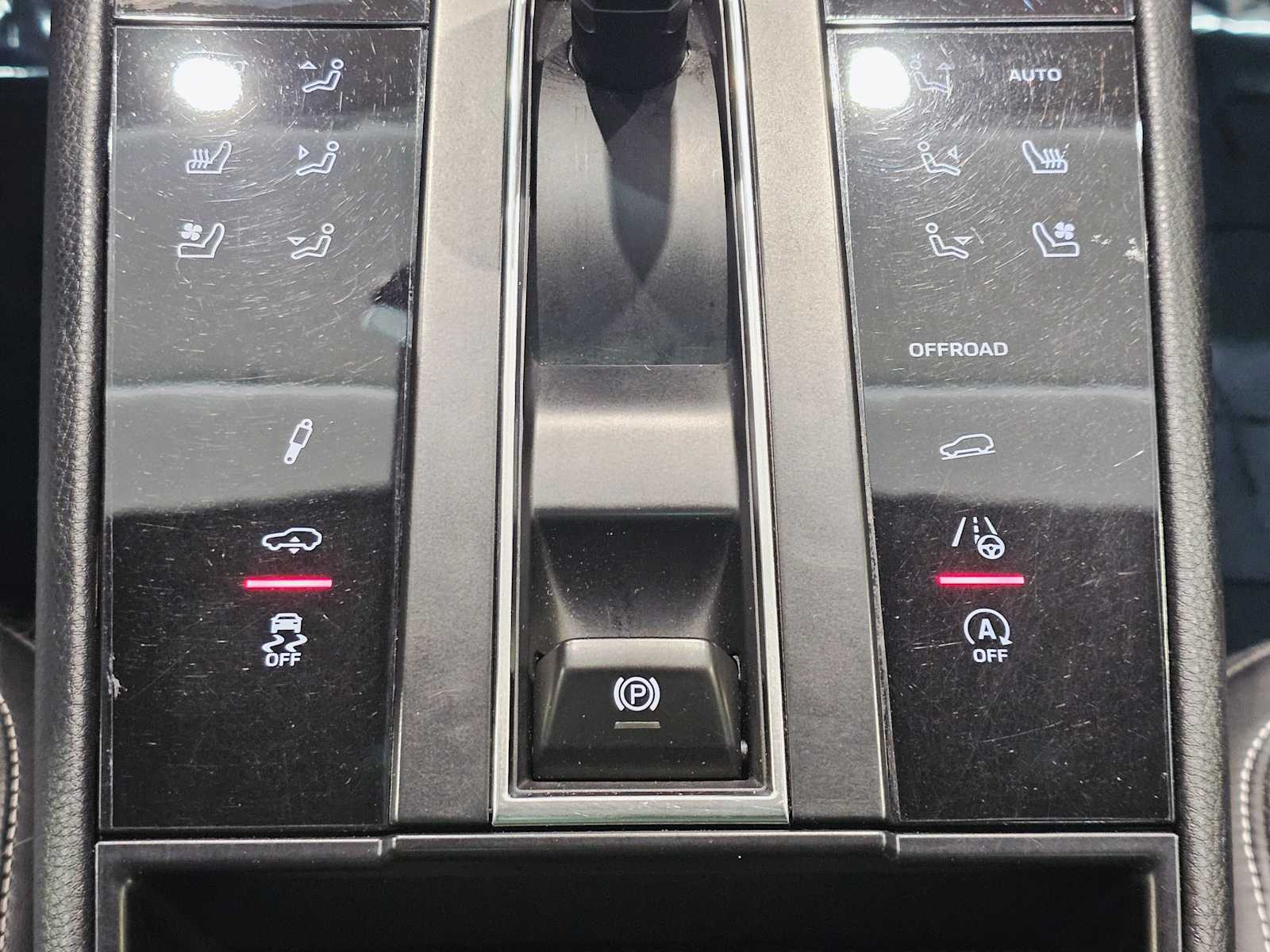 Thumbnail: 2024 Porsche Macan - 18