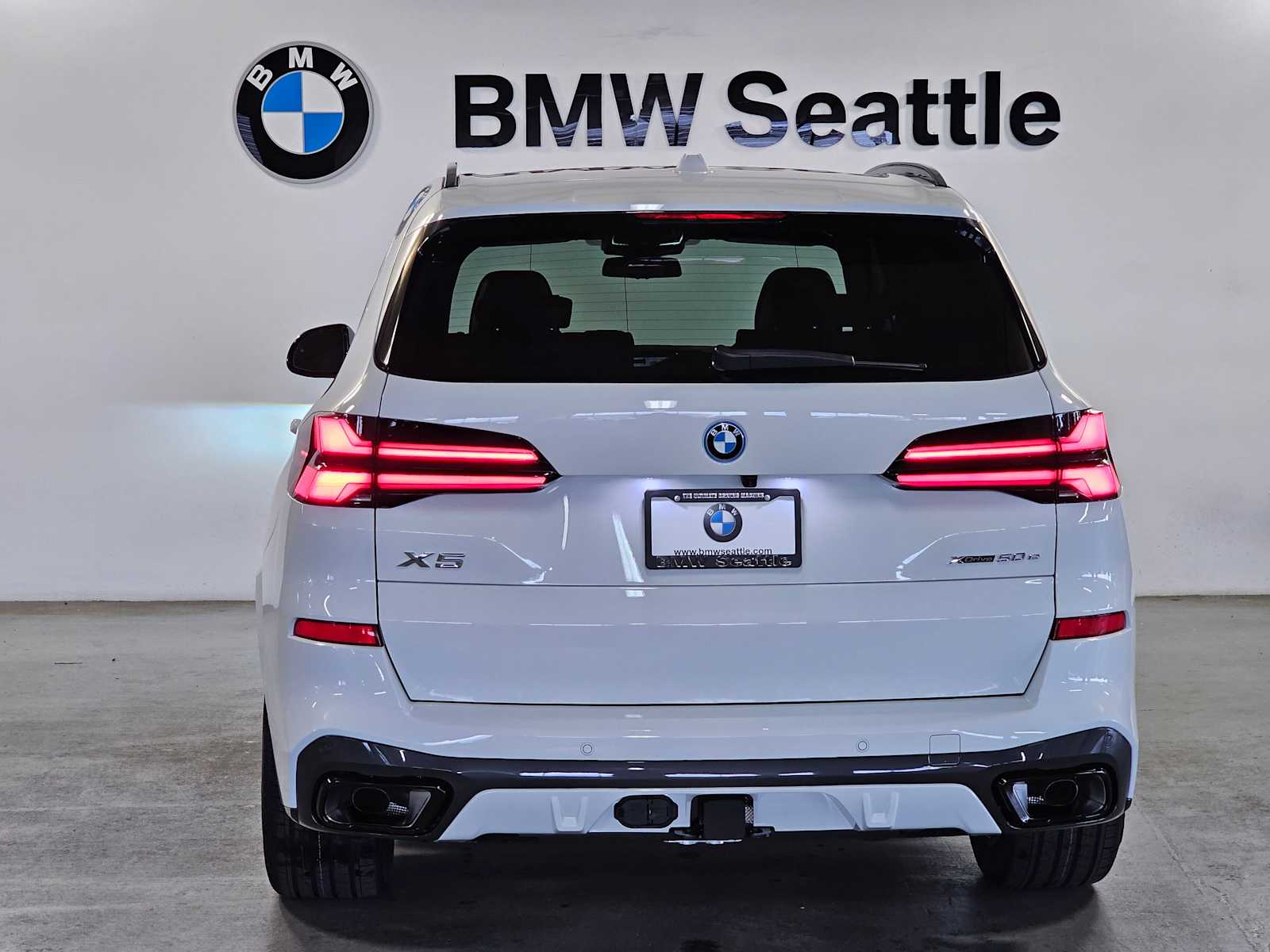 Thumbnail: 2026 BMW X5 - 5