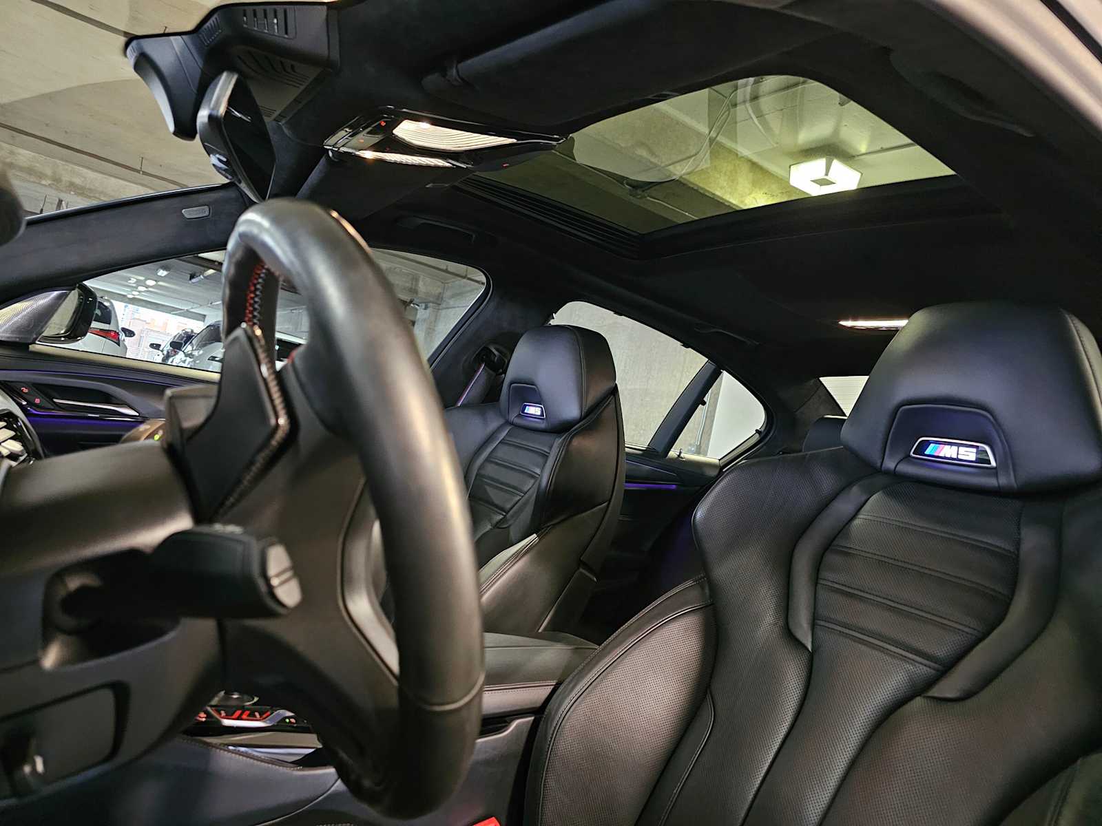 Thumbnail: 2021 BMW M5 - 33