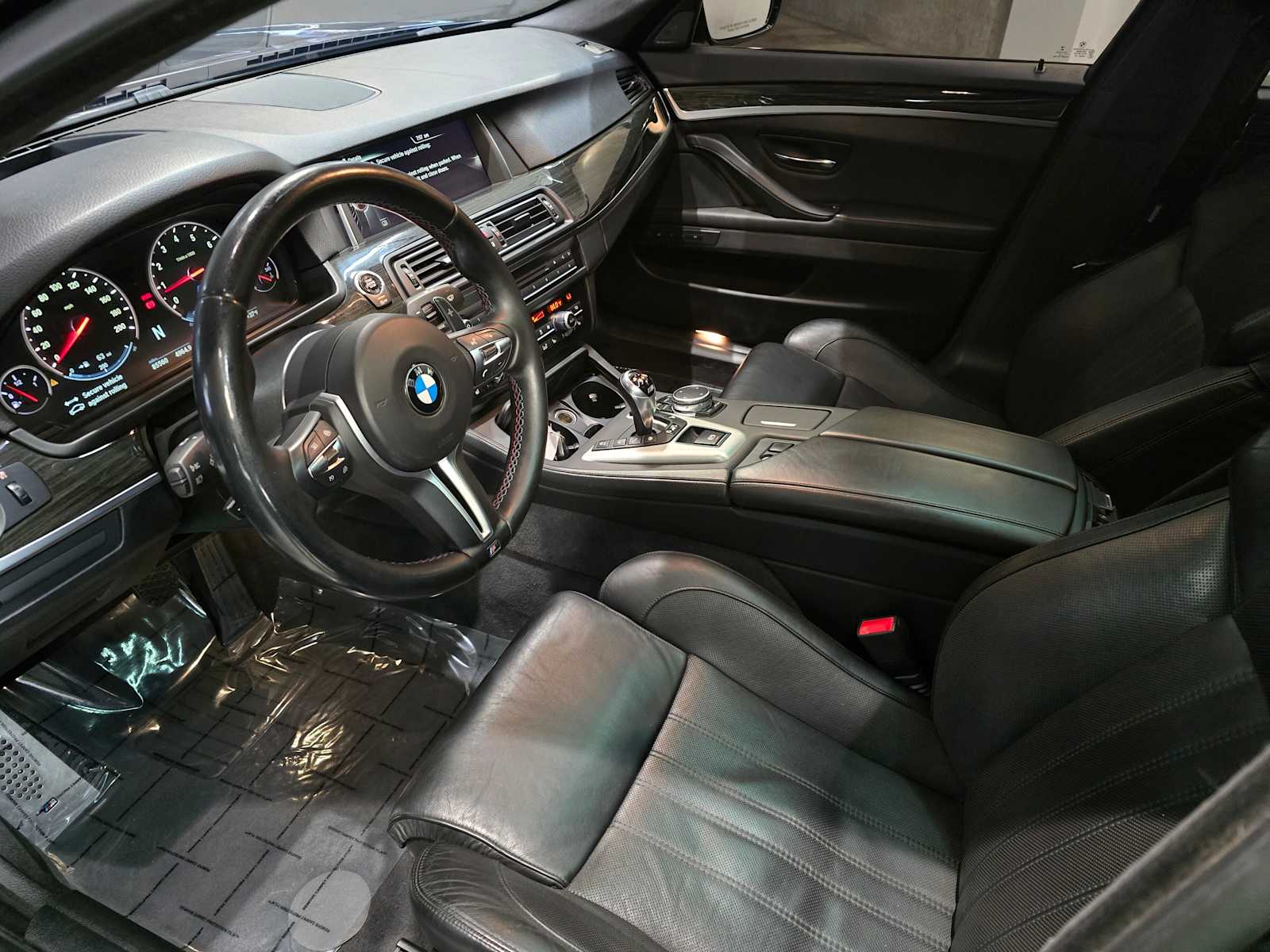 Thumbnail: 2015 BMW M5 - 2