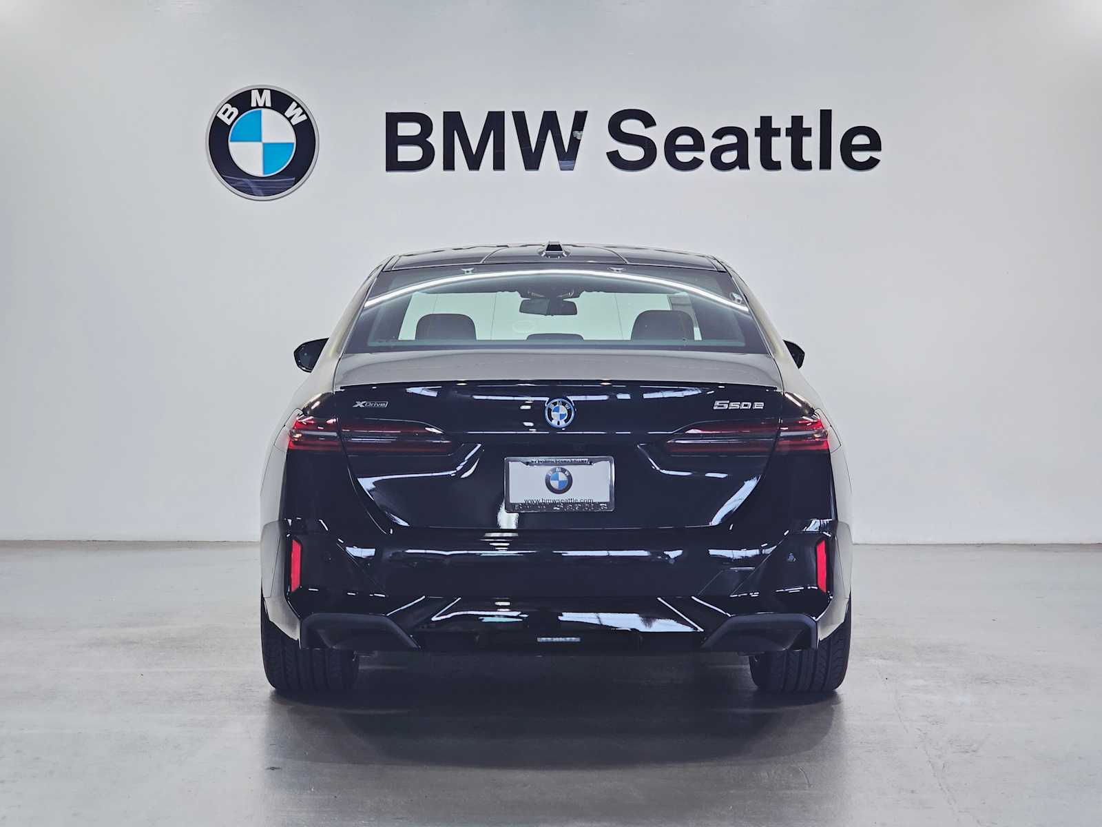 Thumbnail: 2026 BMW 5 Series - 5