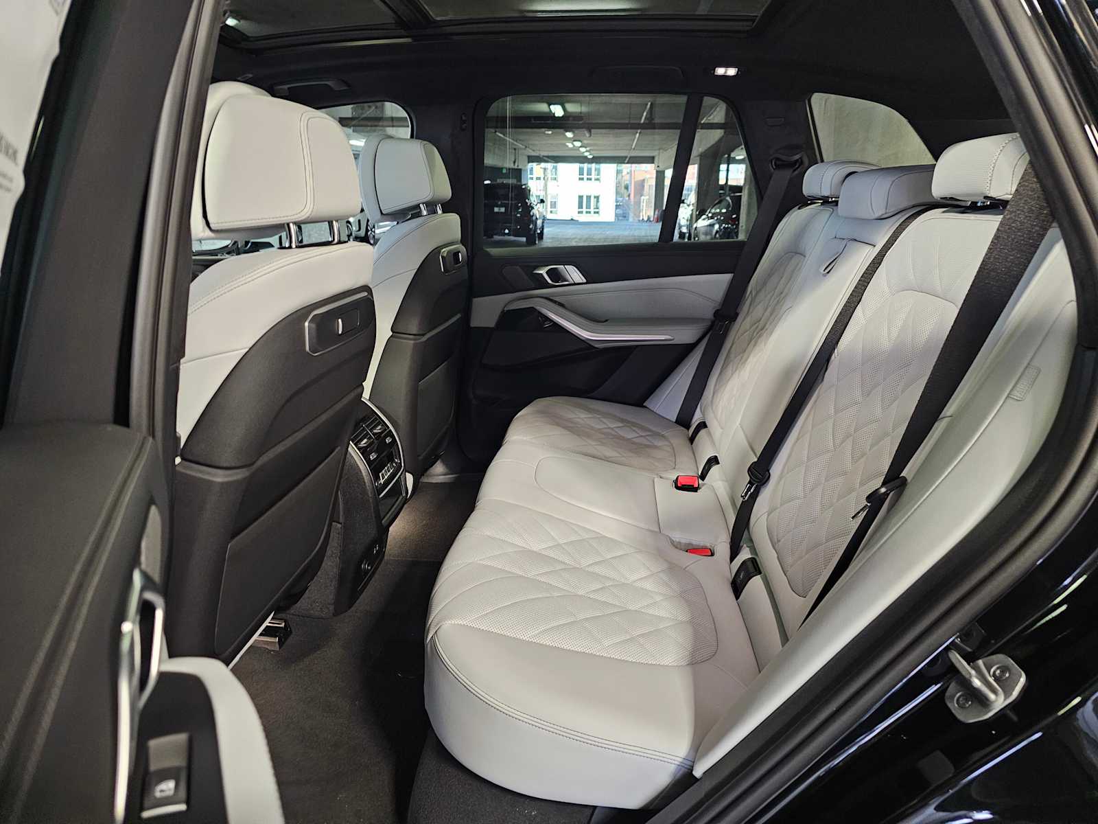 Thumbnail: 2026 BMW X5 - 37