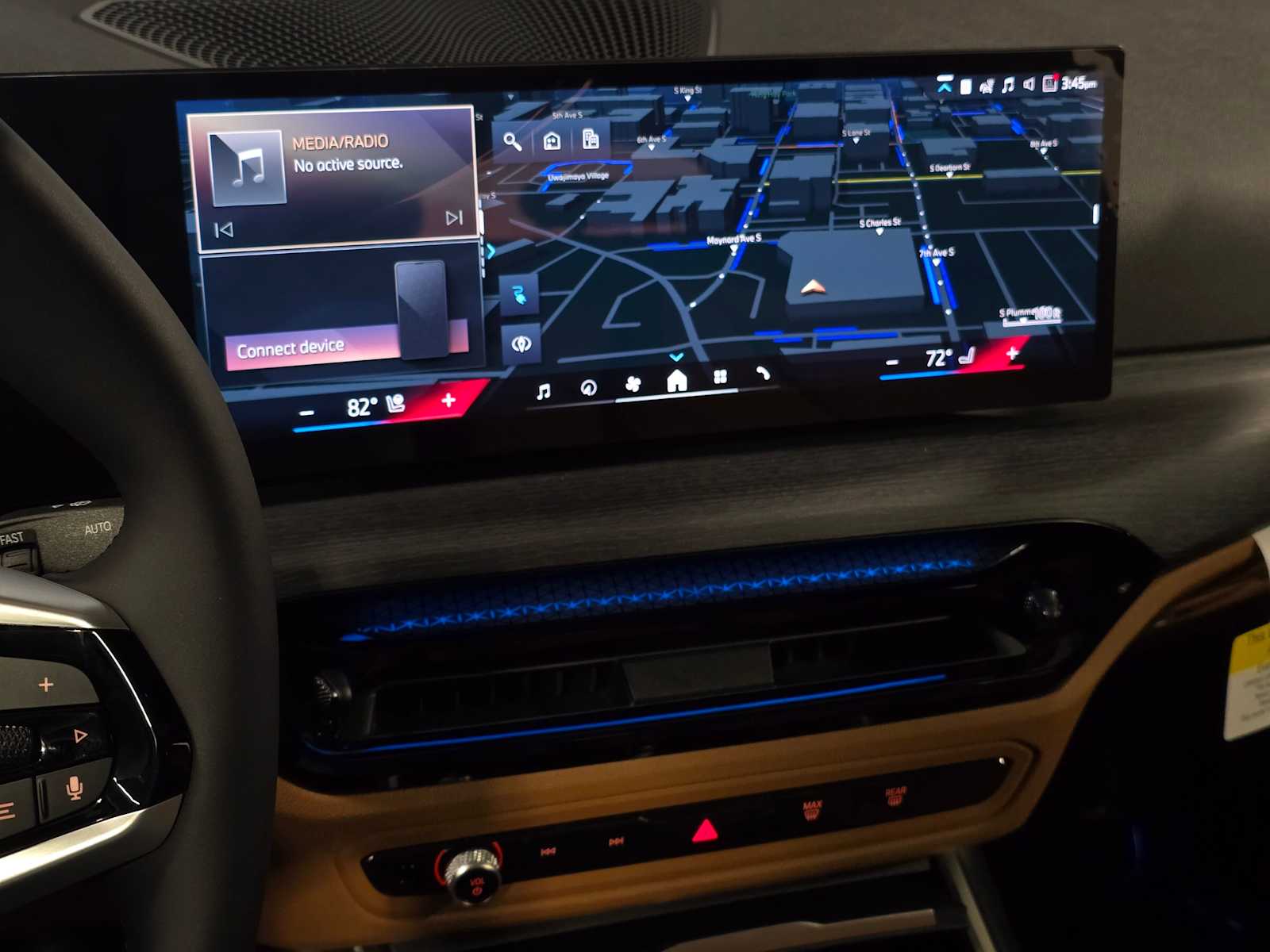 Thumbnail: 2025 BMW i4 - 13