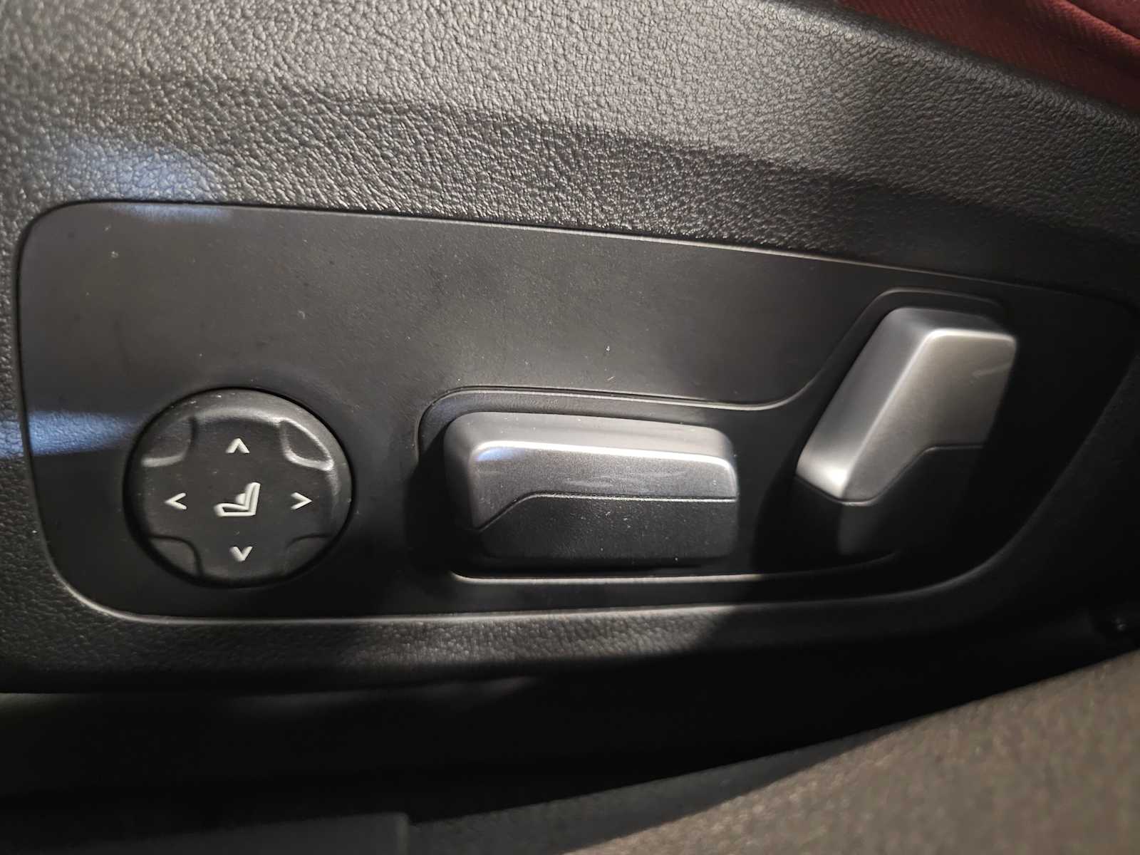 Thumbnail: 2023 BMW i4 - 31