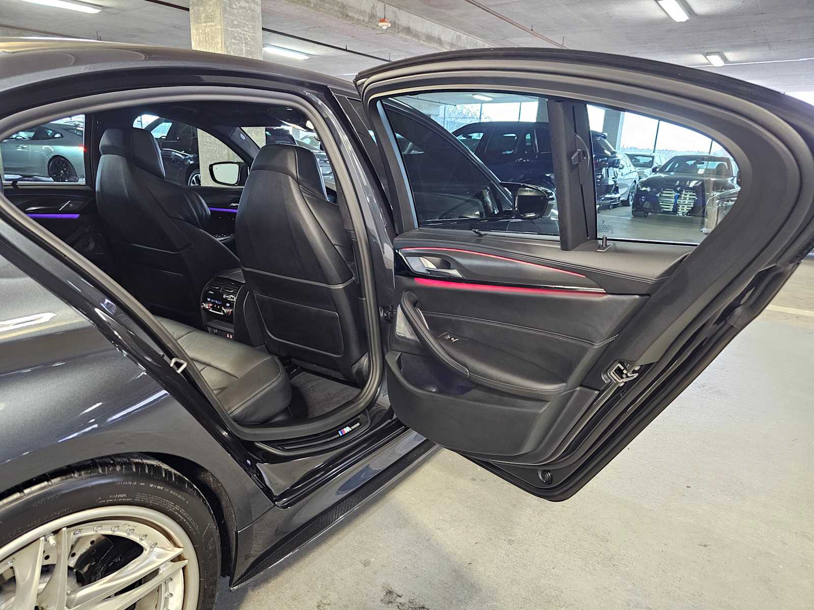 Thumbnail: 2021 BMW M5 - 36