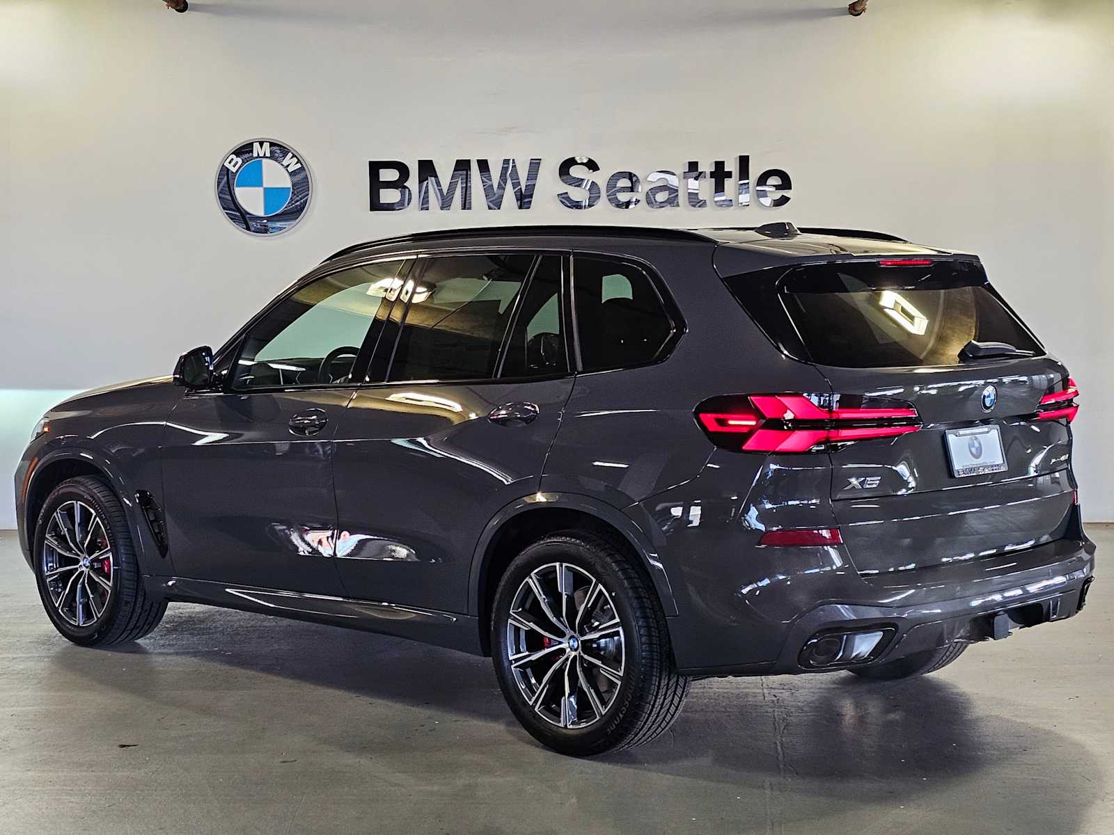 Thumbnail: 2026 BMW X5 - 4