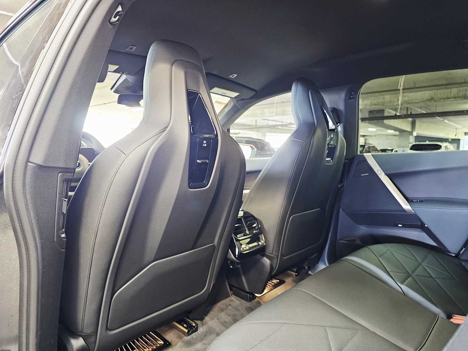 Thumbnail: 2026 BMW iX - 24